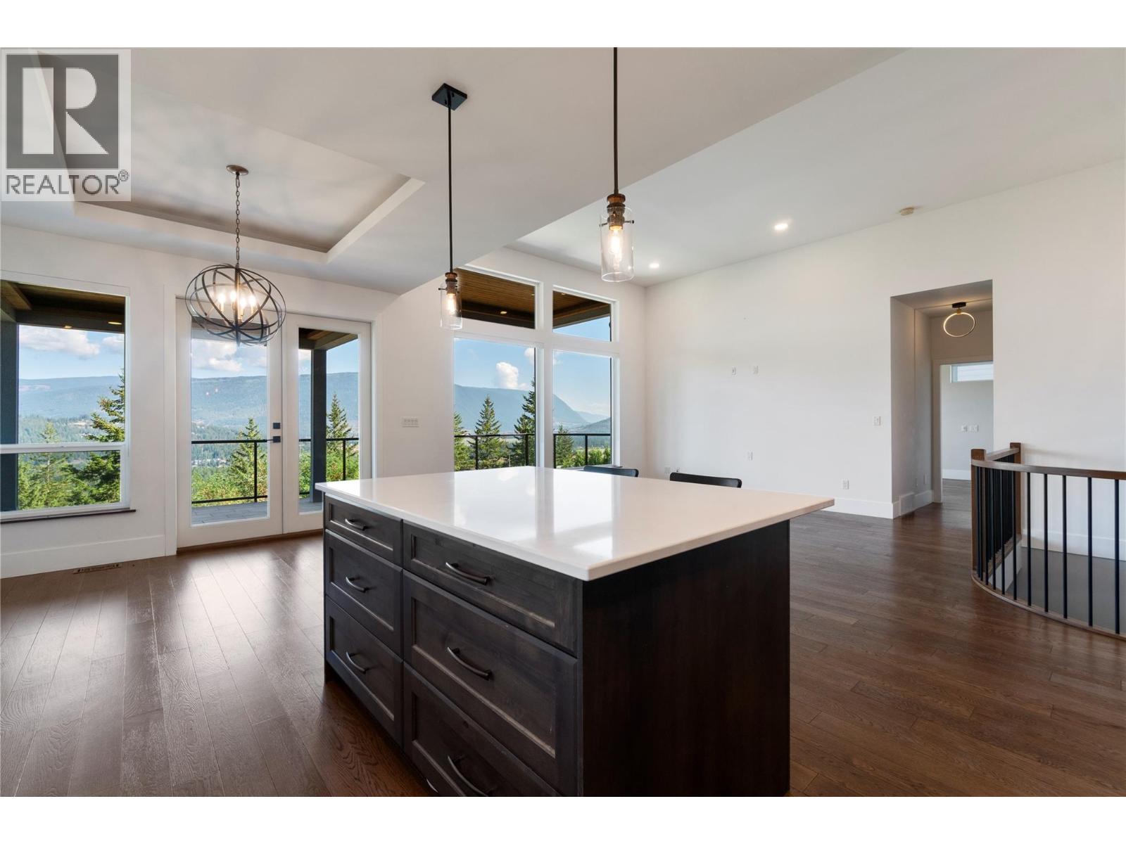2510 Highlands Drive Property Photo 18