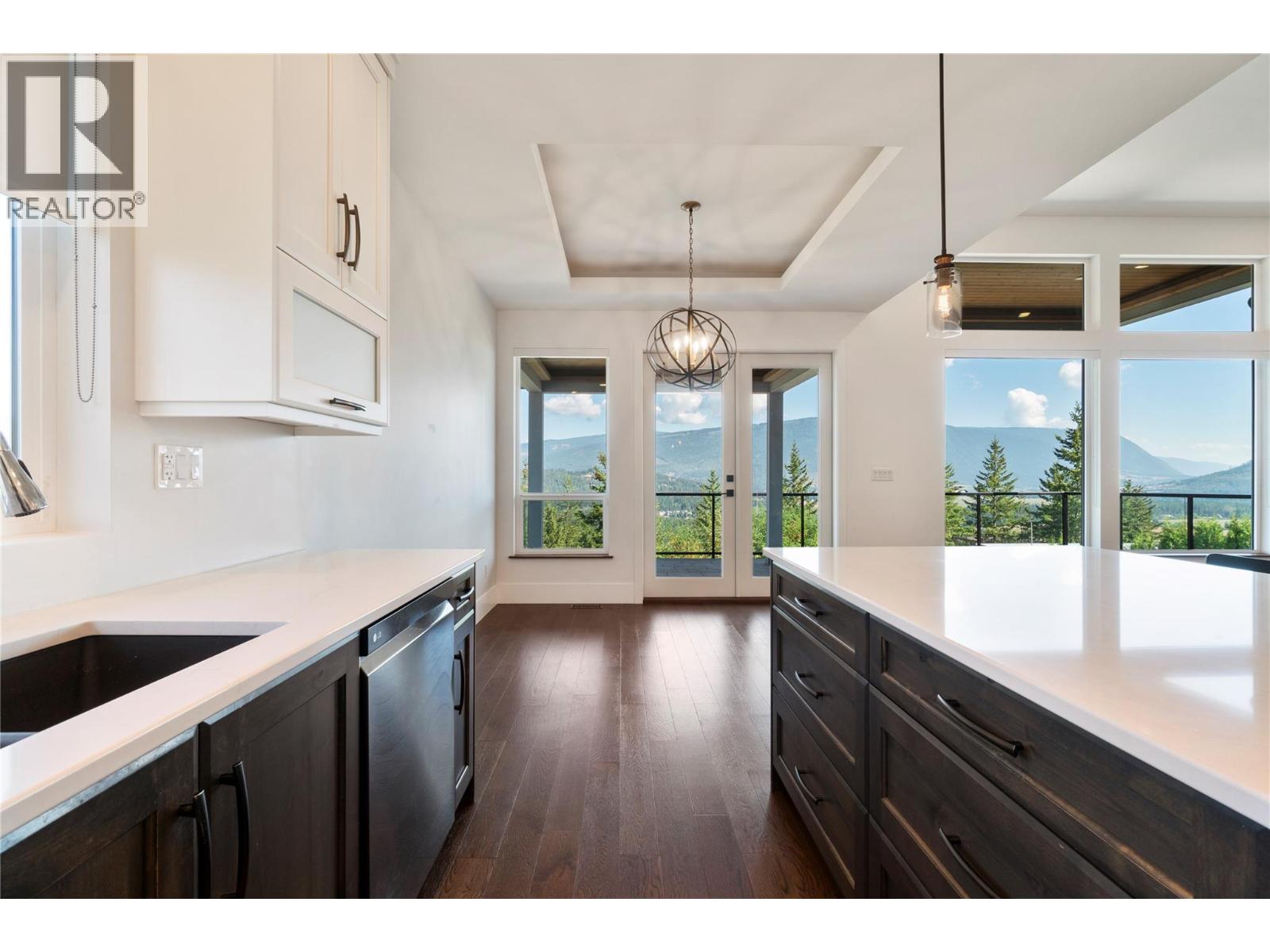 2510 Highlands Drive Property Photo 19