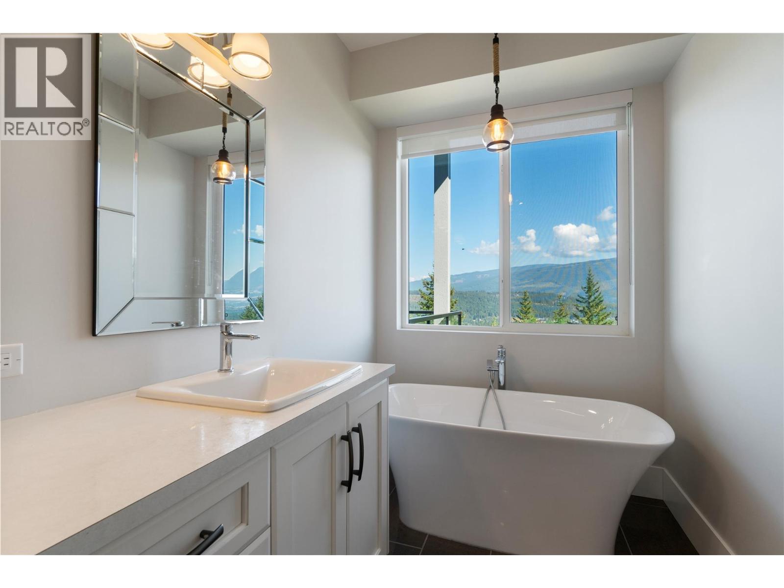 2510 Highlands Drive Property Photo 32