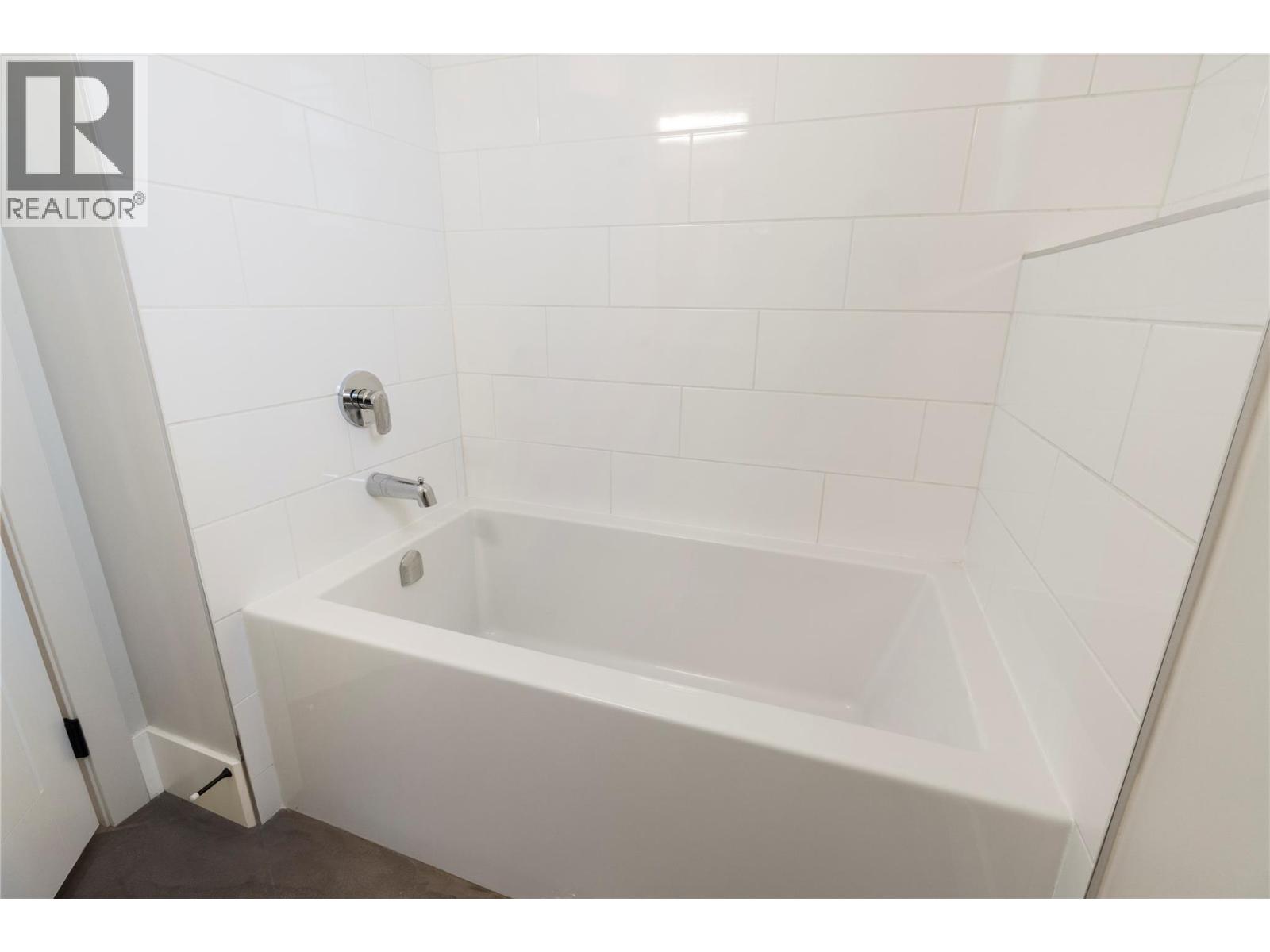 2510 Highlands Drive Property Photo 40