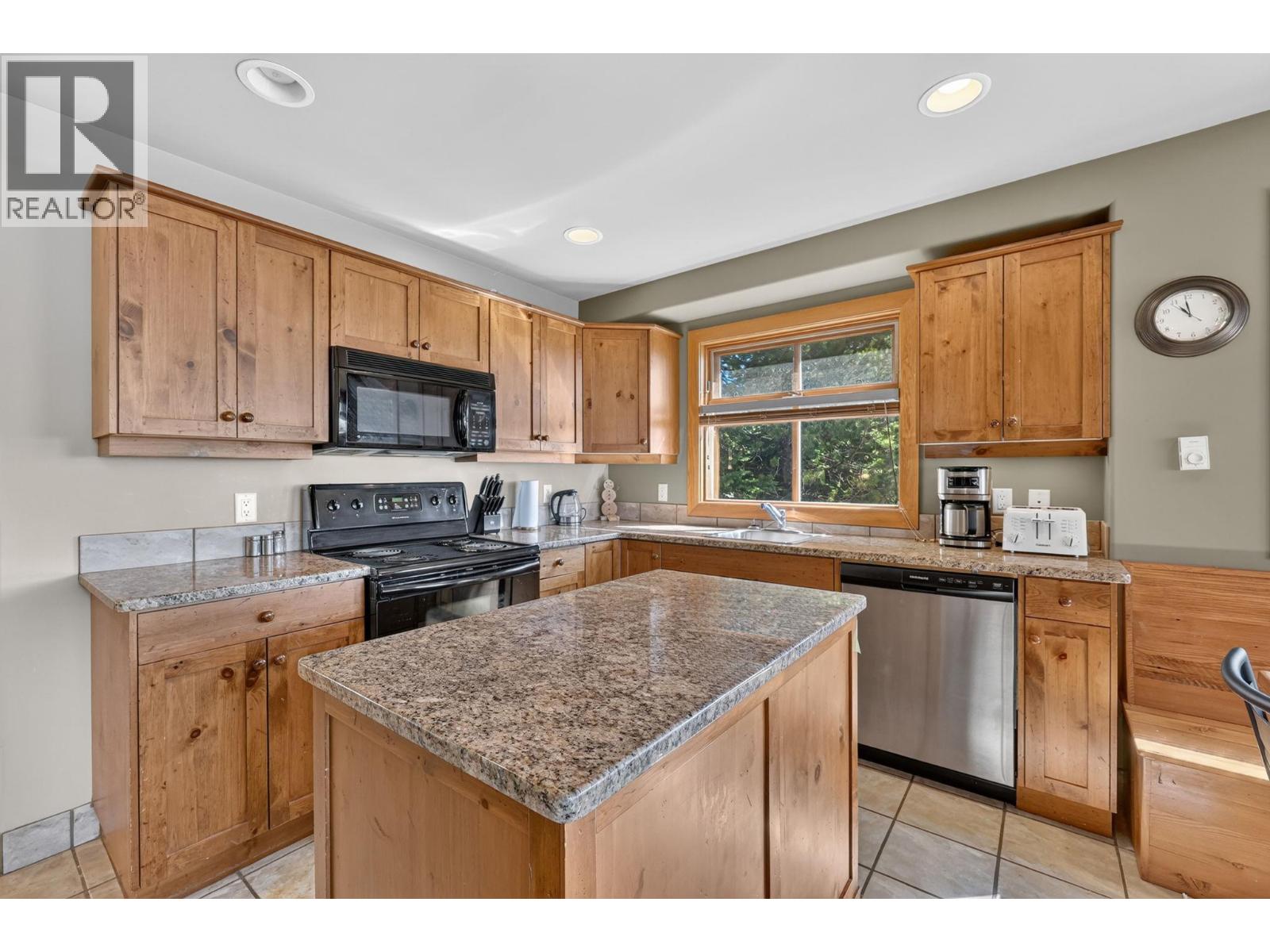 200 Moonshine Crescent Unit# 11 Property Photo 17