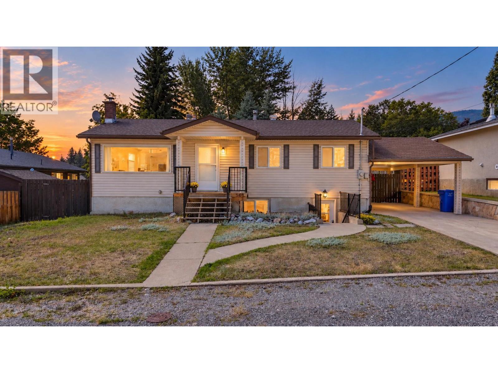 540 4 Avenue Property Photo 1