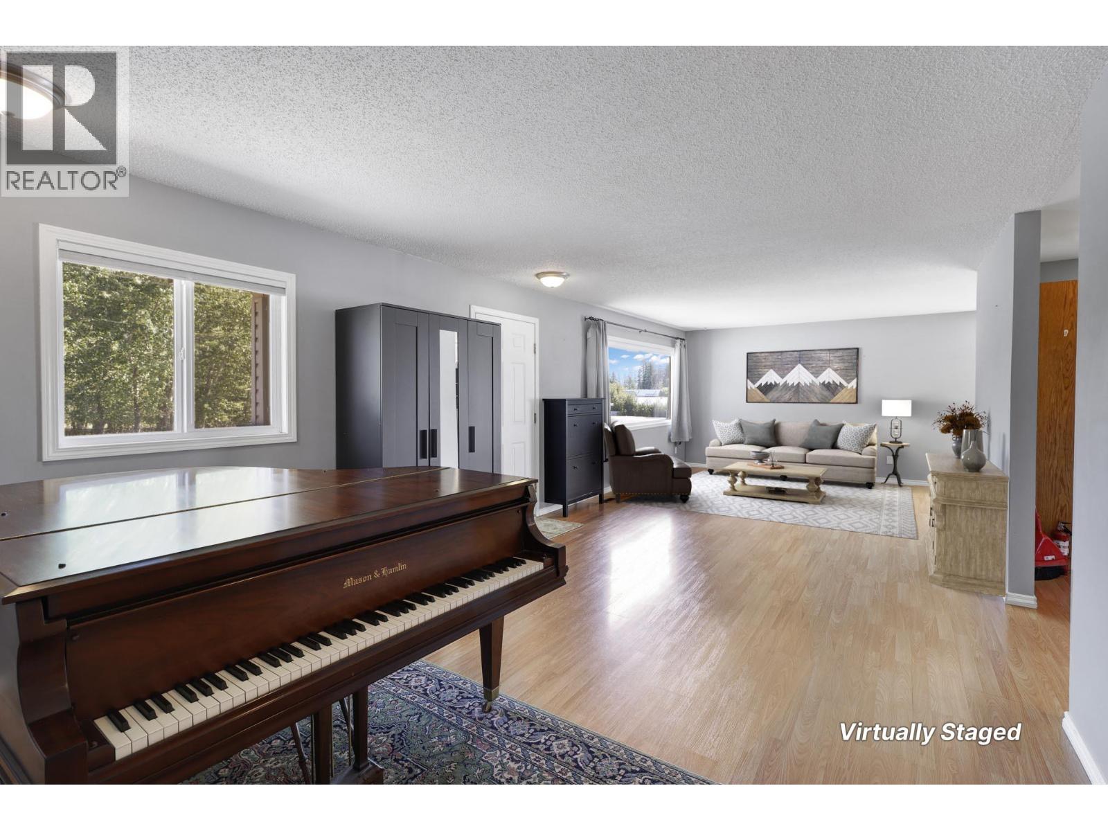 540 4 Avenue Property Photo 9