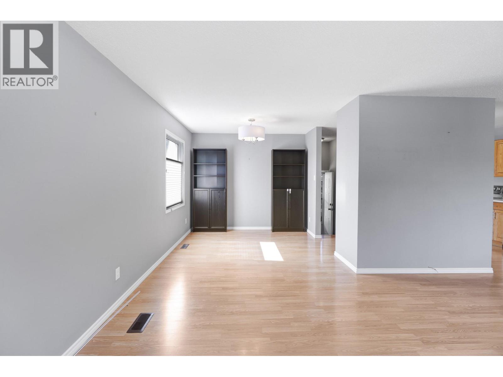 540 4 Avenue Property Photo 14