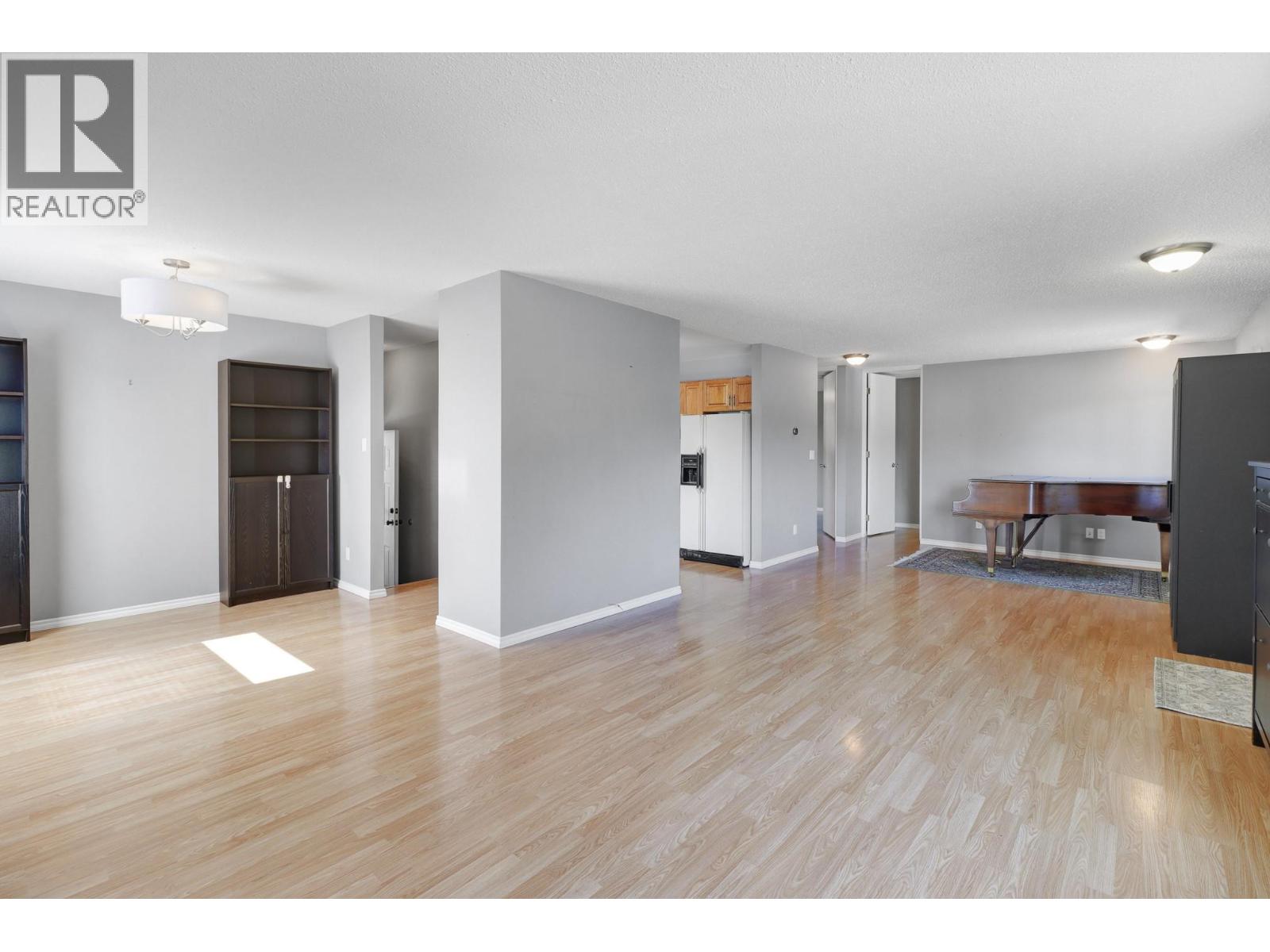 540 4 Avenue Property Photo 16