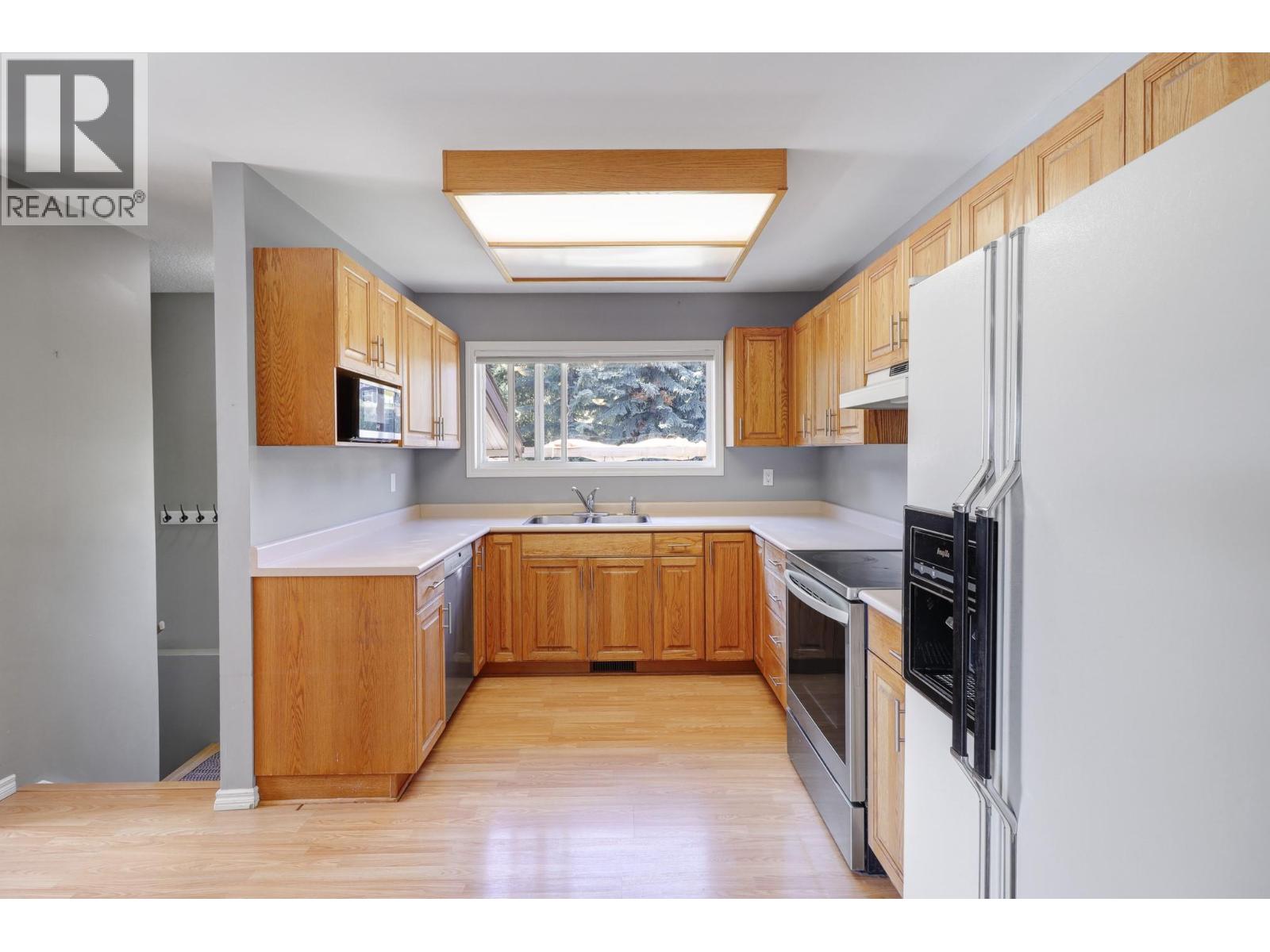 540 4 Avenue Property Photo 21