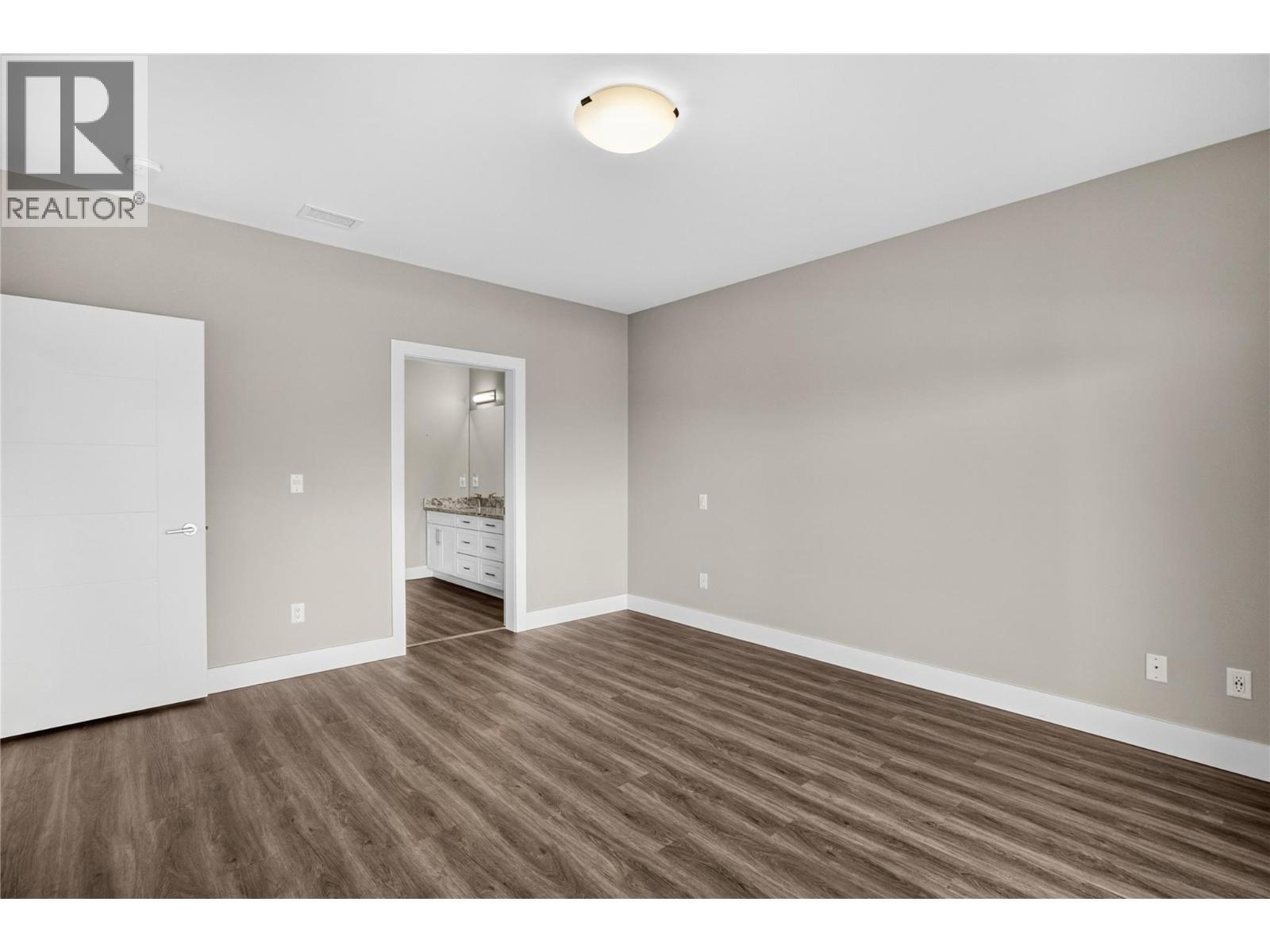 400 Vista Park Unit# 422 Property Photo 15