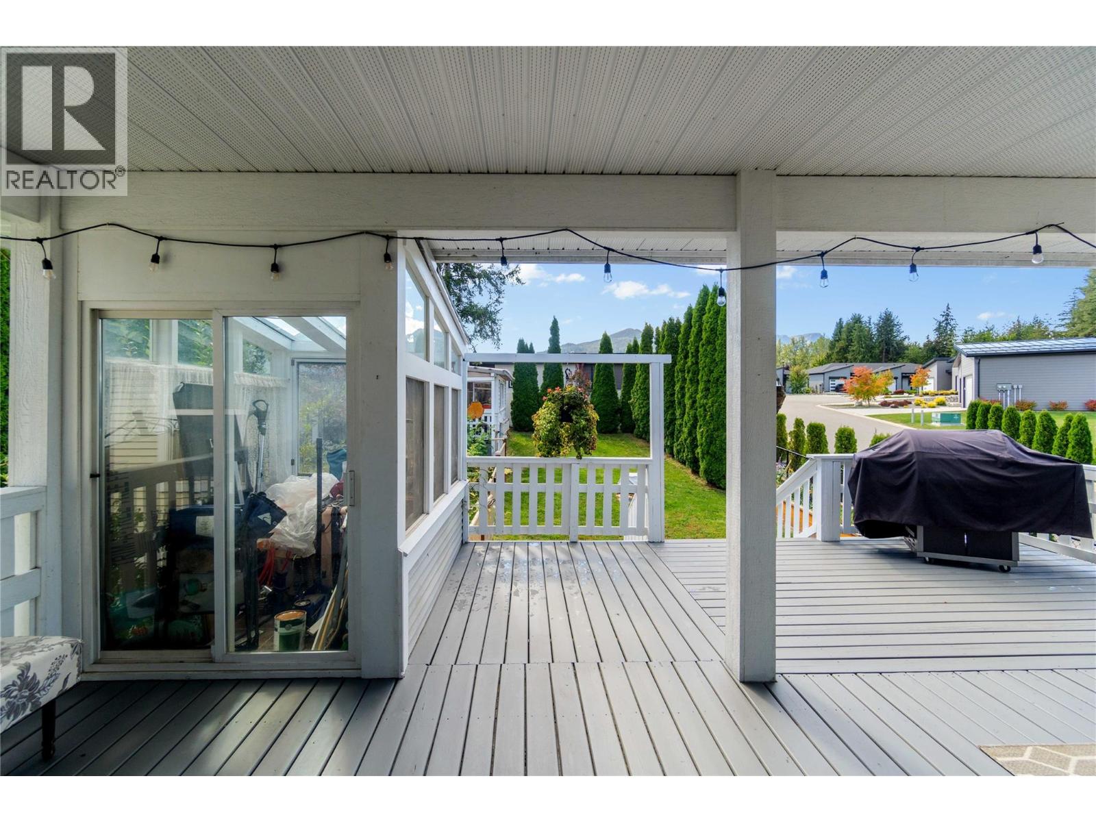 2860 15 Avenue Ne Property Photo 22