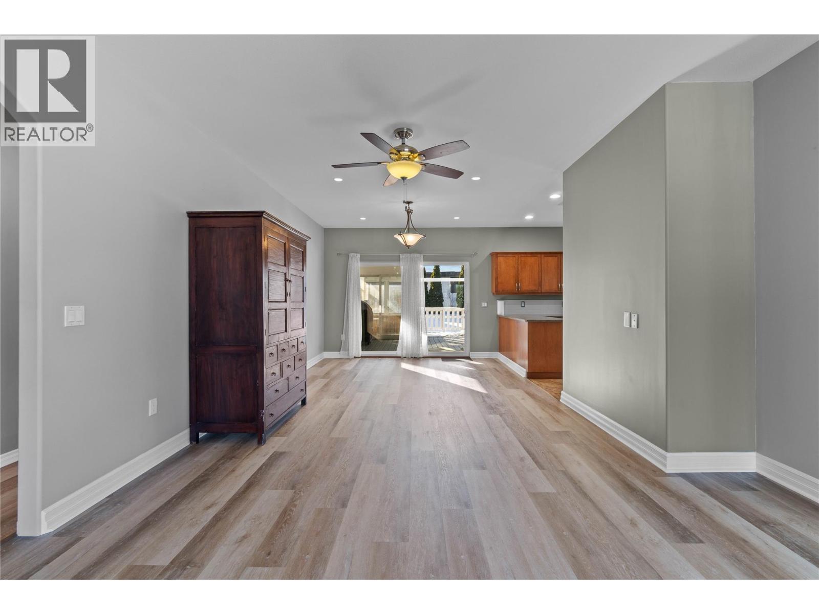2860 15 Avenue Ne Property Photo 40