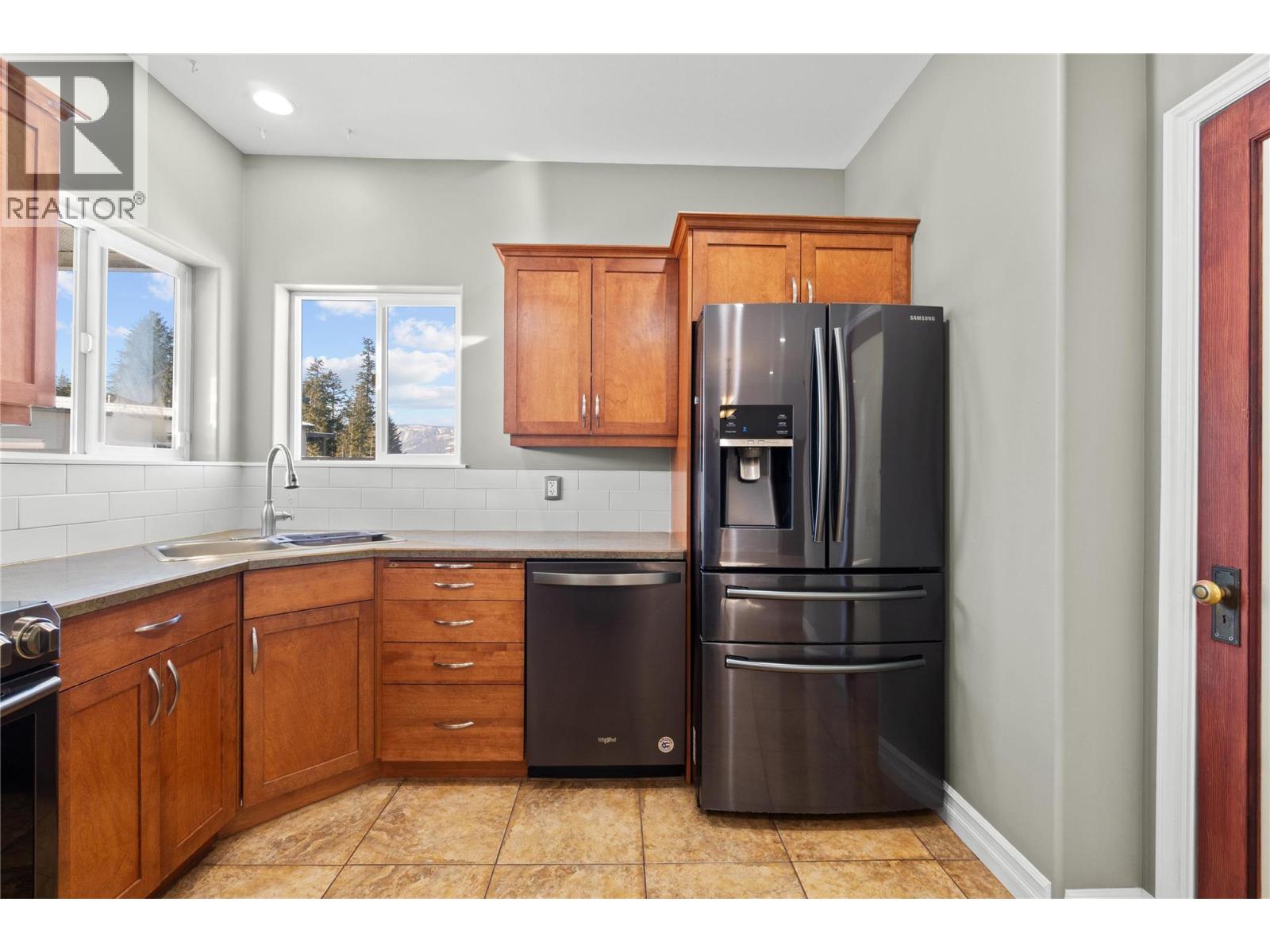 2860 15 Avenue Ne Property Photo 46