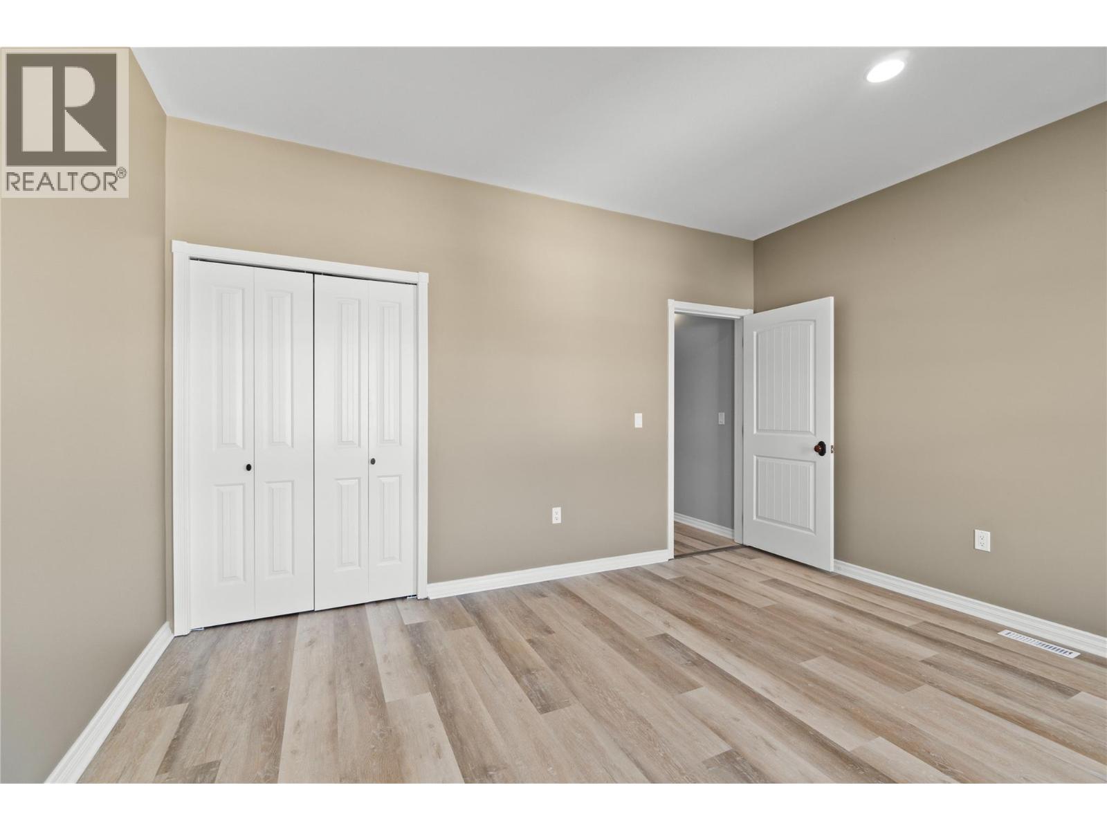 2860 15 Avenue Ne Property Photo 49