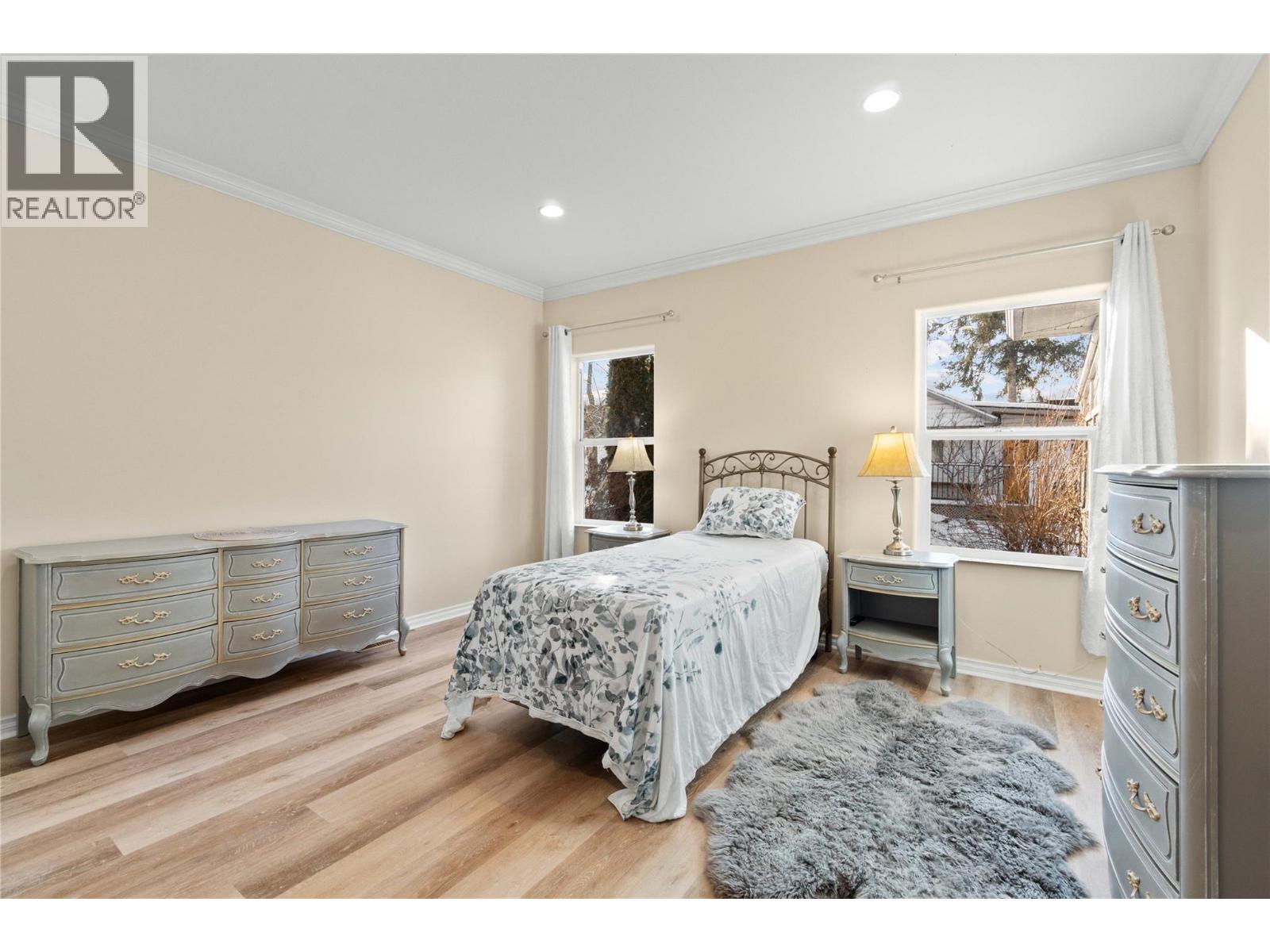 2860 15 Avenue Ne Property Photo 56