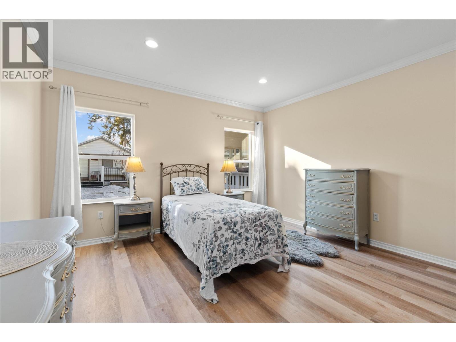 2860 15 Avenue Ne Property Photo 57