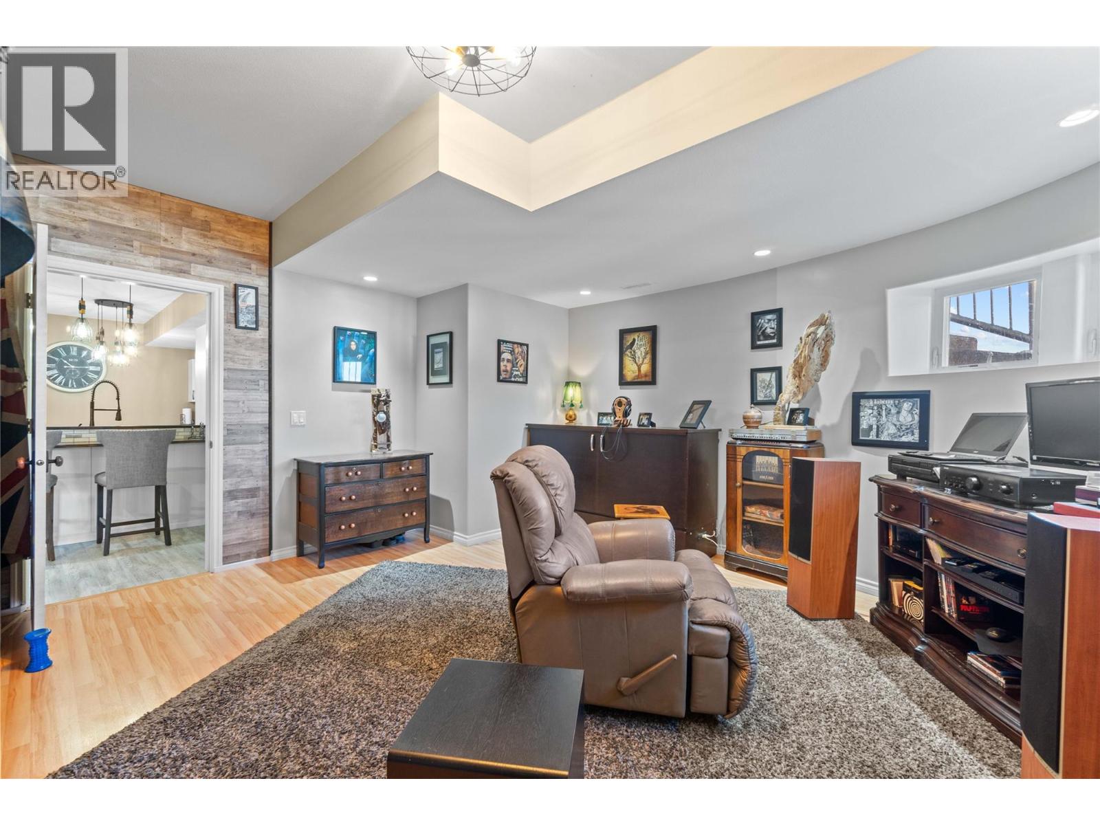 2860 15 Avenue Ne Property Photo 69
