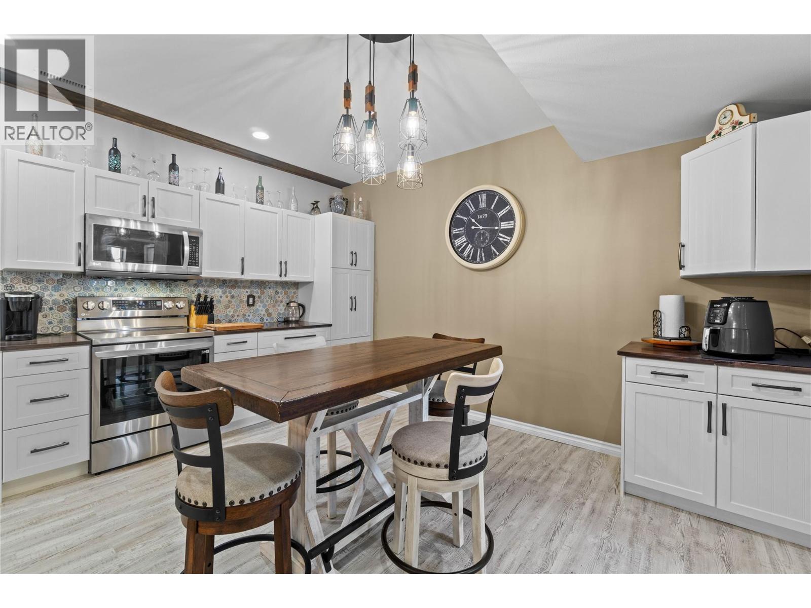 2860 15 Avenue Ne Property Photo 76