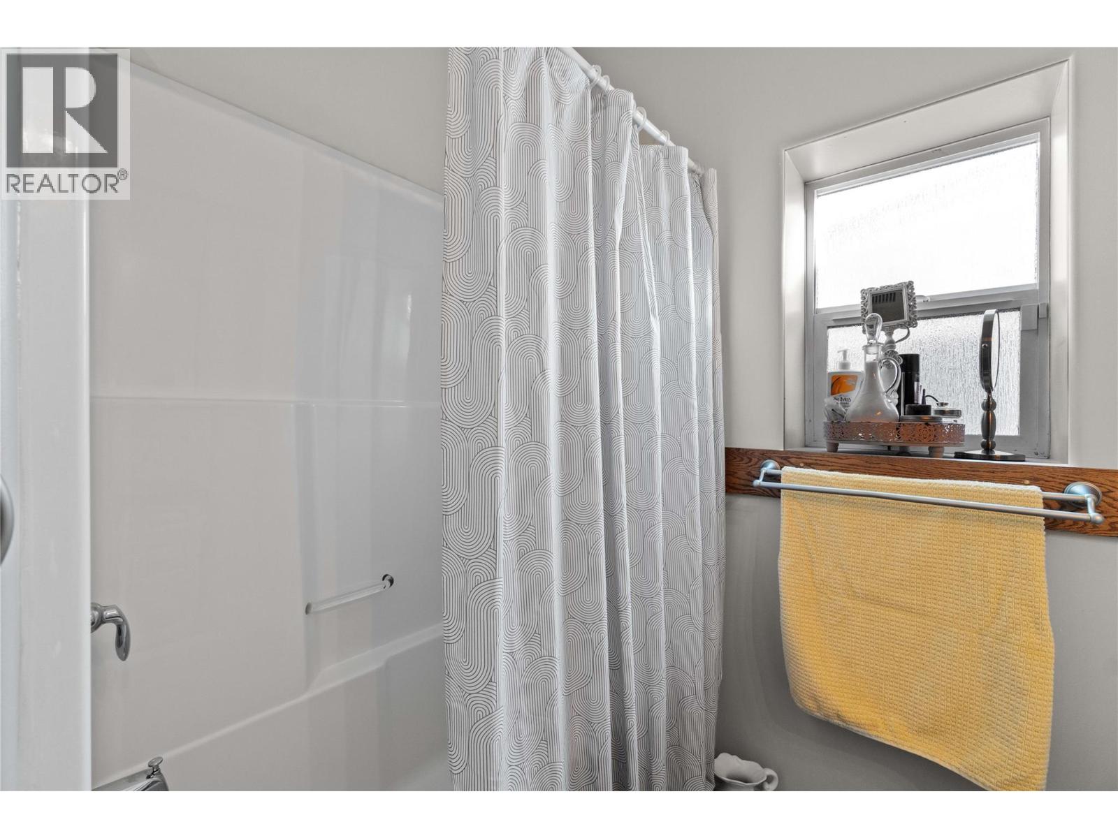 2860 15 Avenue Ne Property Photo 85