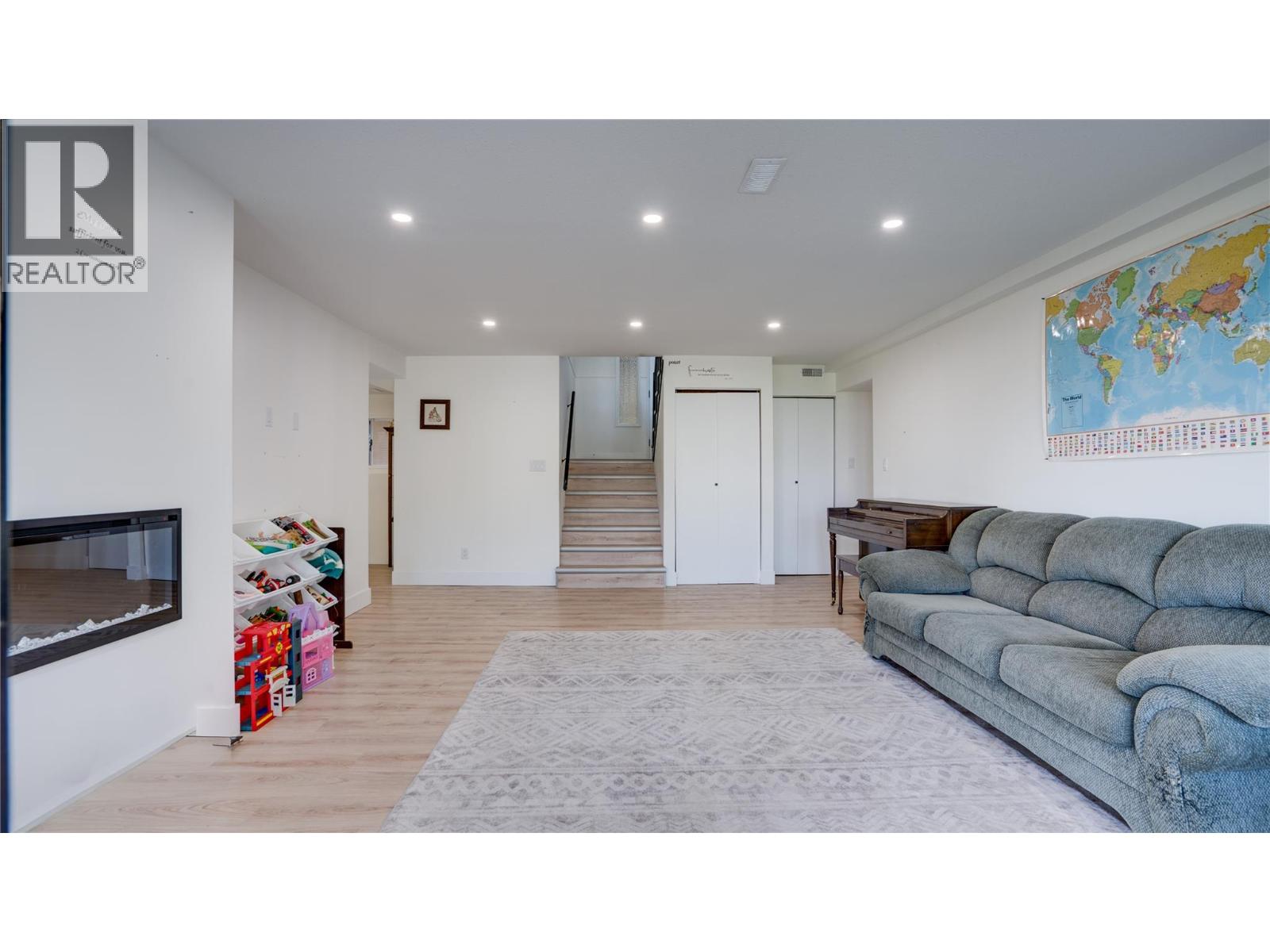 29 Preston Crescent Property Photo 27