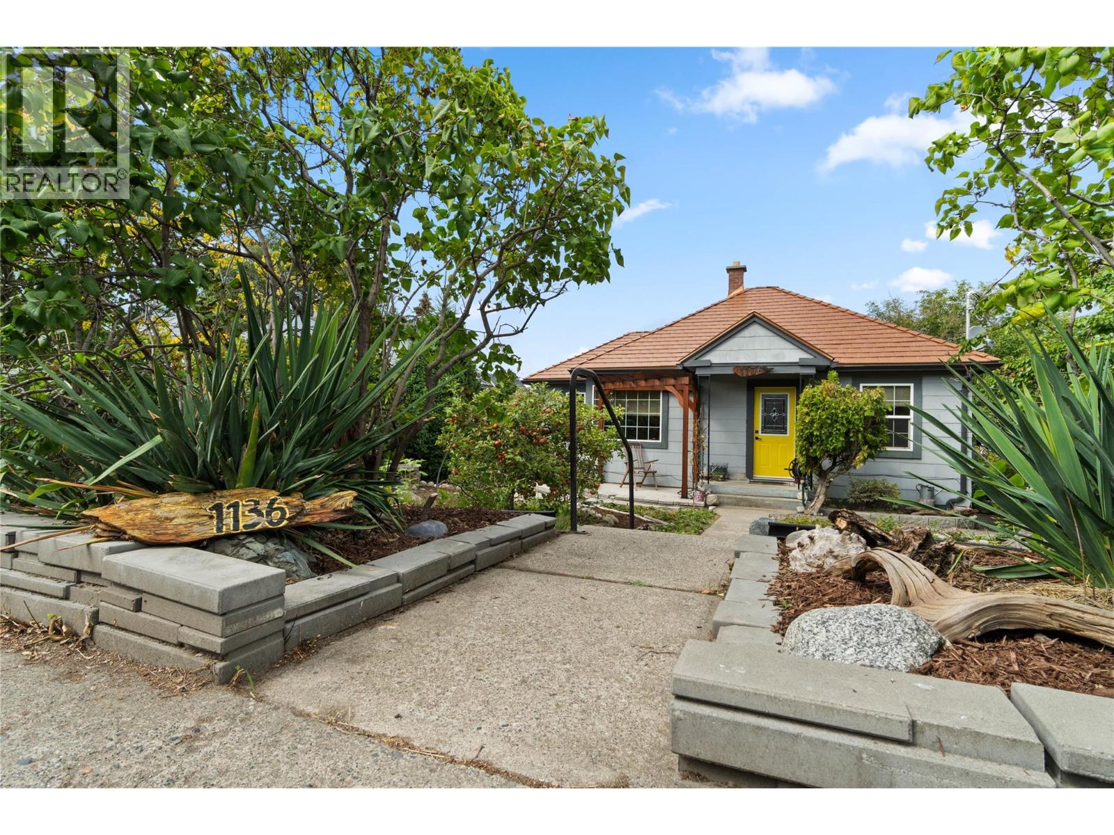1136 Dominion Street