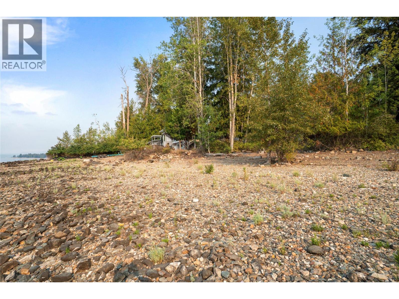 7690 Squilax-anglemont Road Property Photo 14