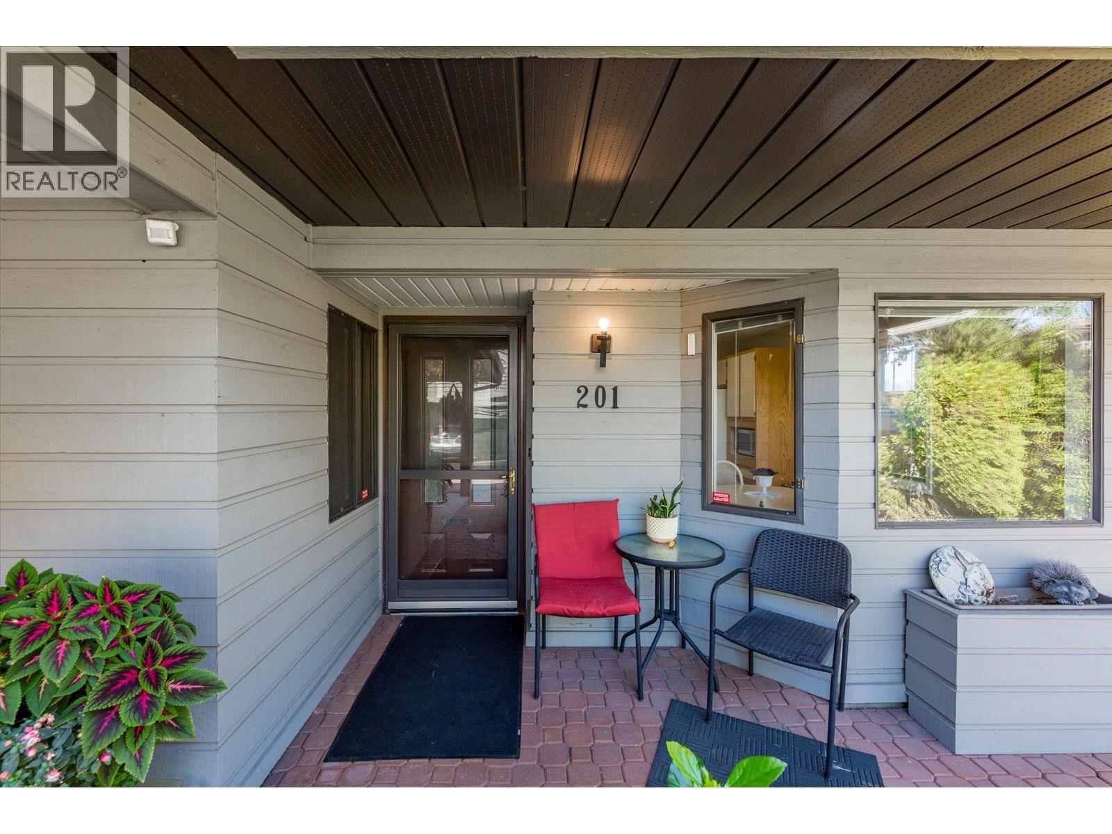 1765 Leckie Road Unit# 201 Property Photo 2
