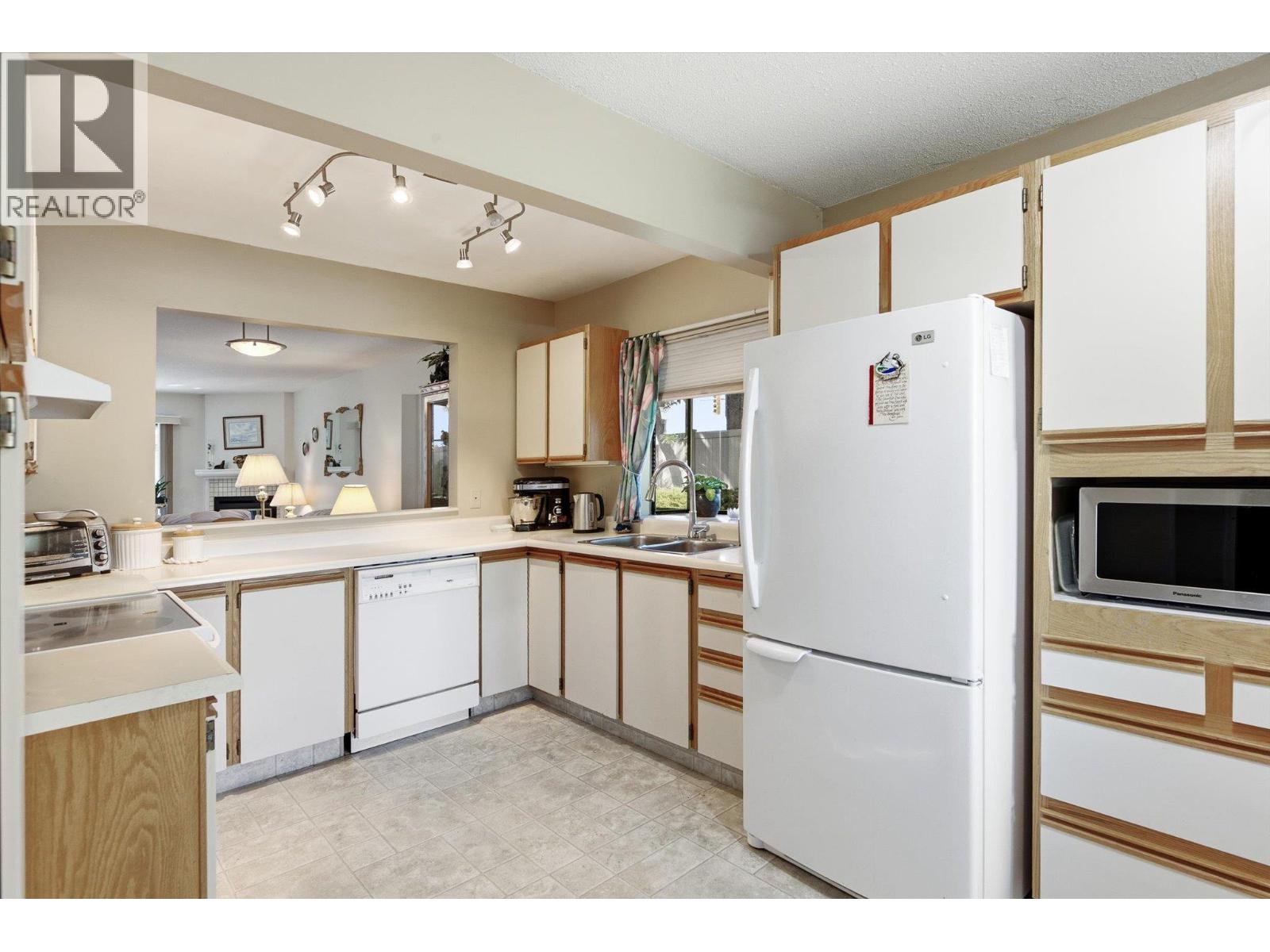 1765 Leckie Road Unit# 201 Property Photo 9