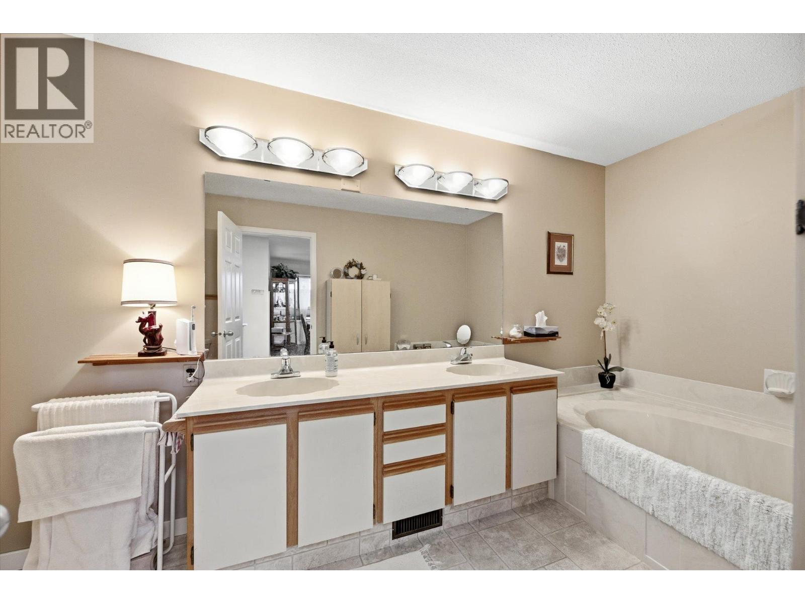 1765 Leckie Road Unit# 201 Property Photo 16