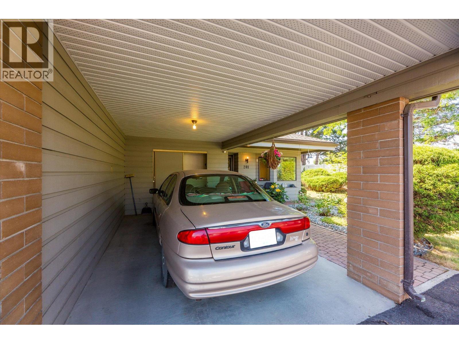 1765 Leckie Road Unit# 201 Property Photo 28