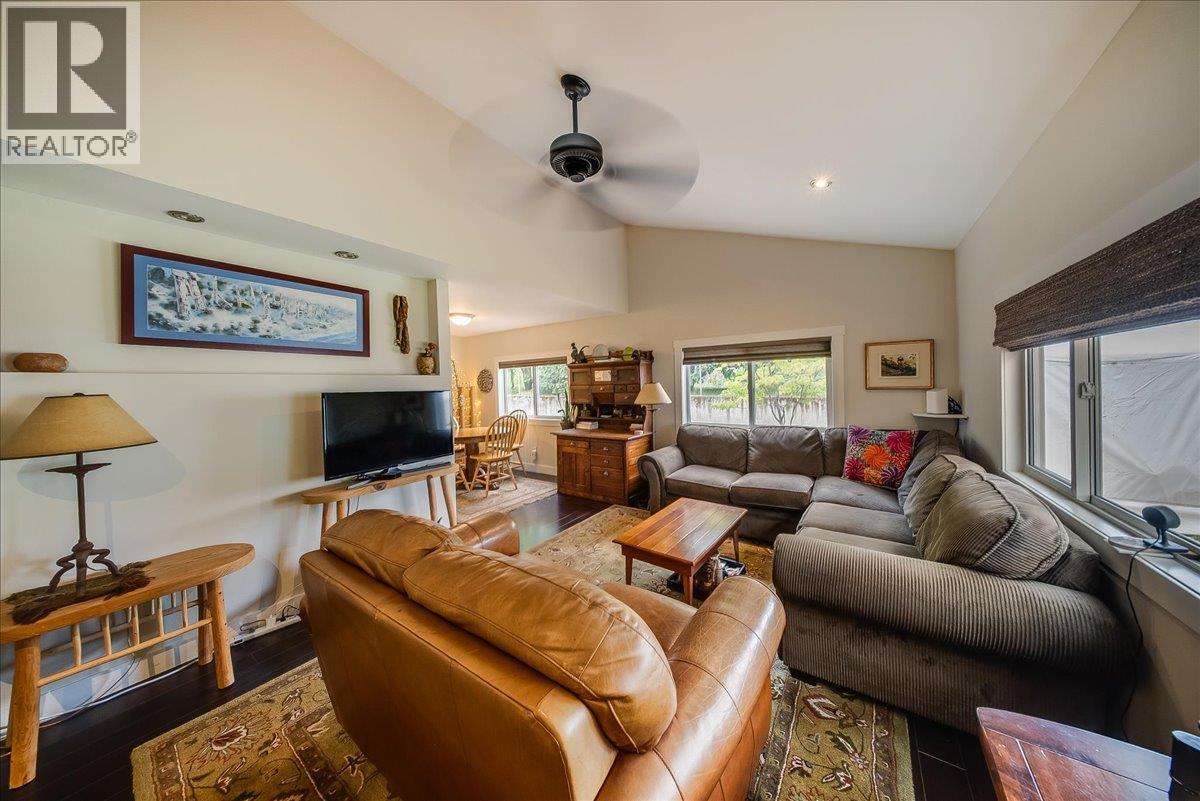 91 Holmes Road Property Photo 5