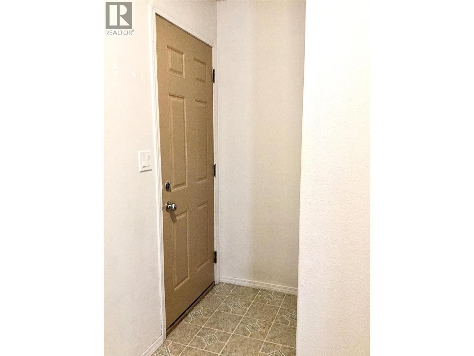 211 Forest Crowne Close Property Photo 8