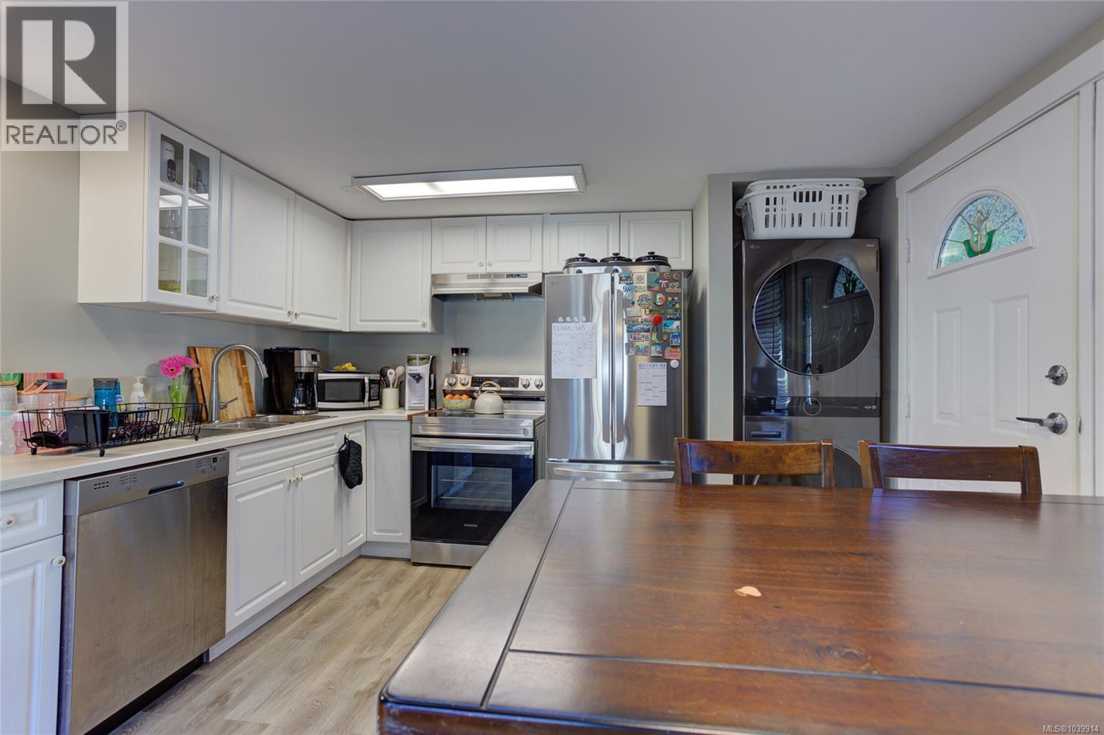 57 2817 Sooke Lake Rd Property Photo 10