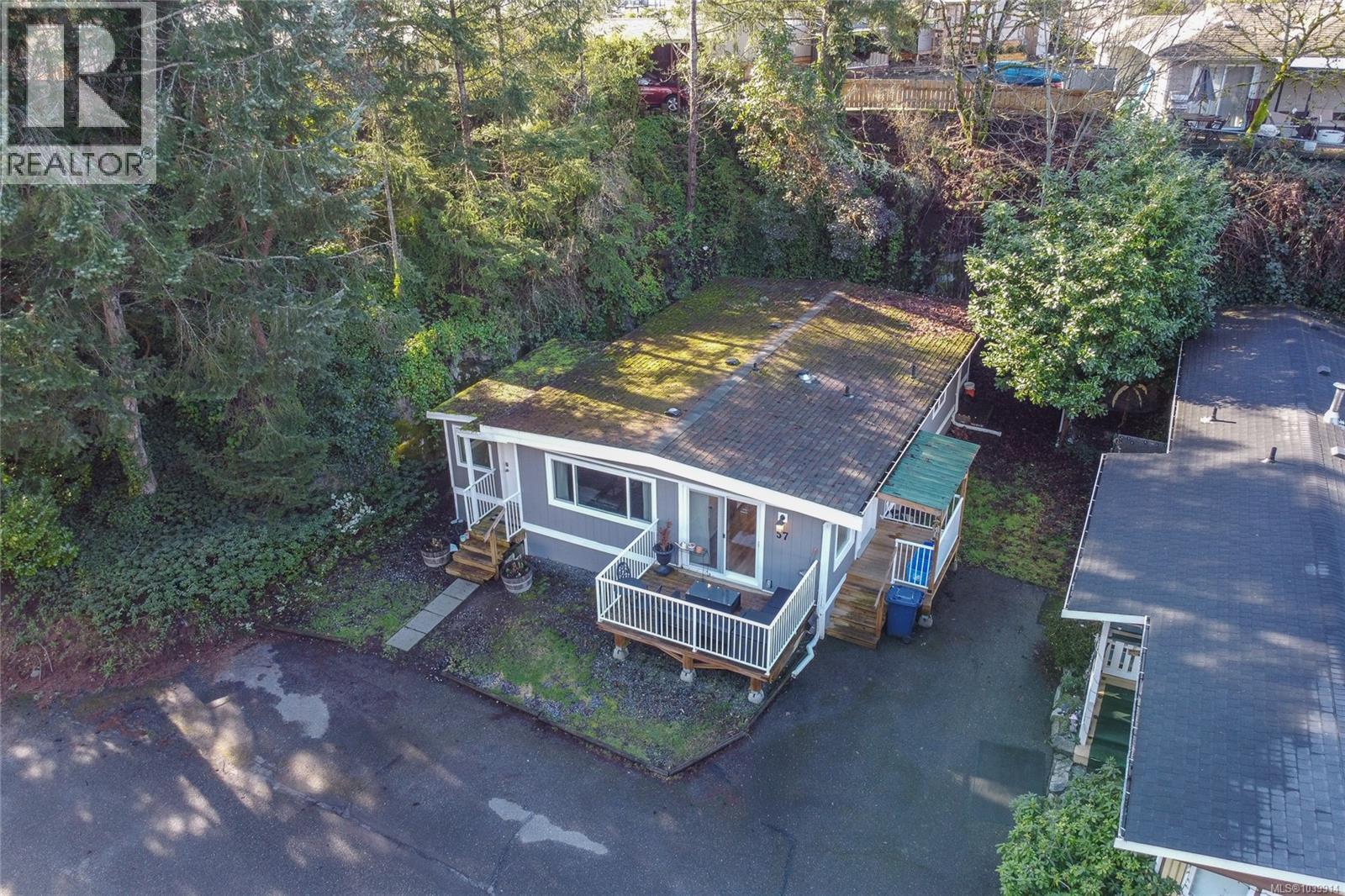 57 2817 Sooke Lake Rd Property Photo 22