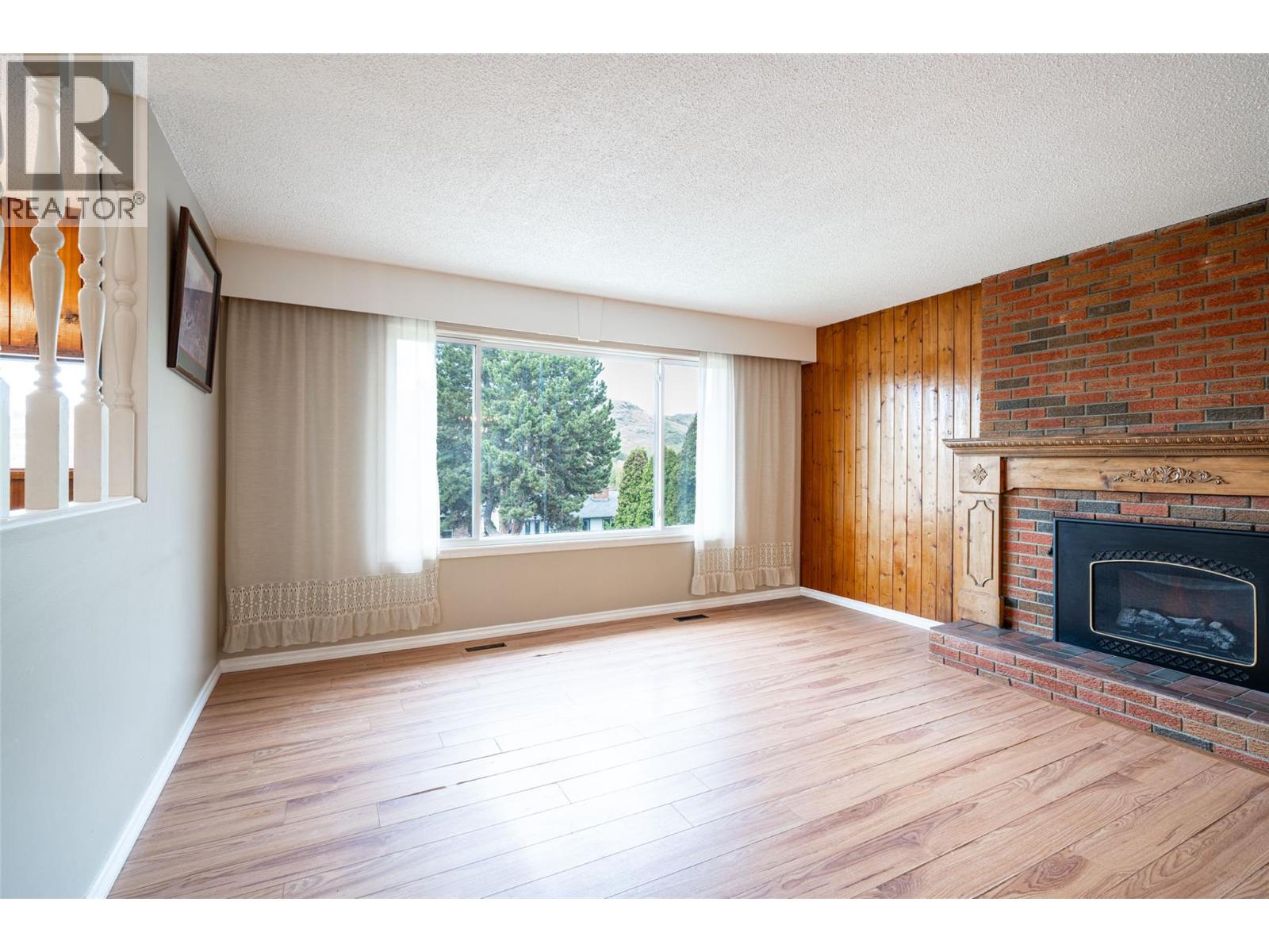 11506 Briar Drive Property Photo 7