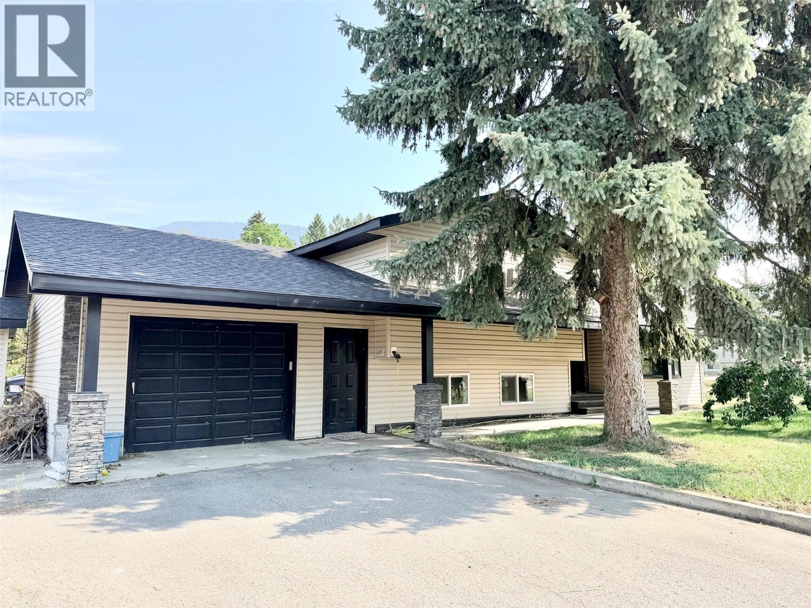 1804 Elm Street Property Photo 3