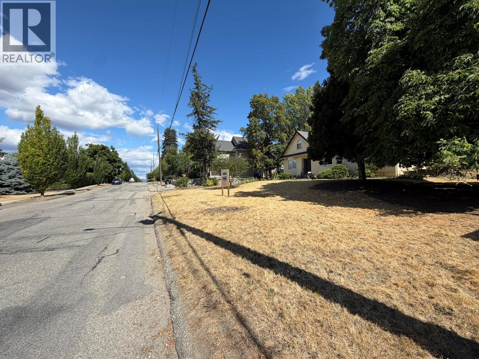3201 19 Street Property Photo 10