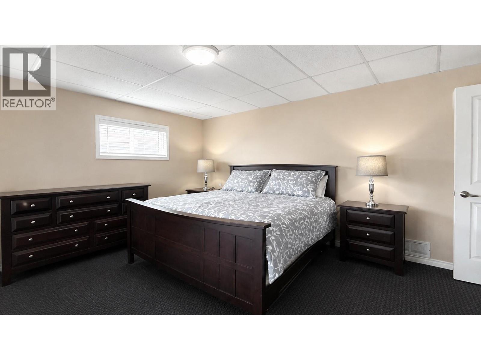 6519 Sherburn Road Property Photo 15