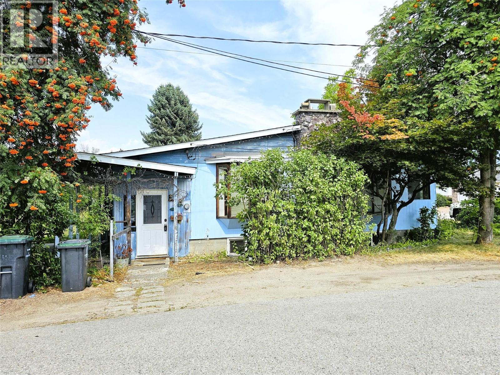 2716 4th Ave Avenue Property Photo 3