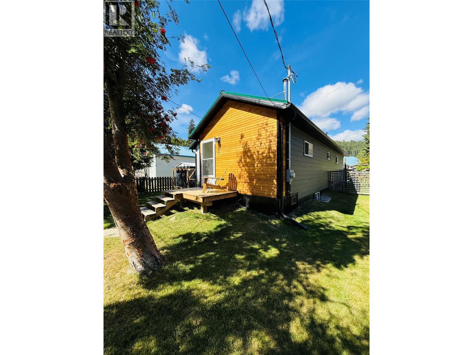 225 Dalgren Street Property Photo 2