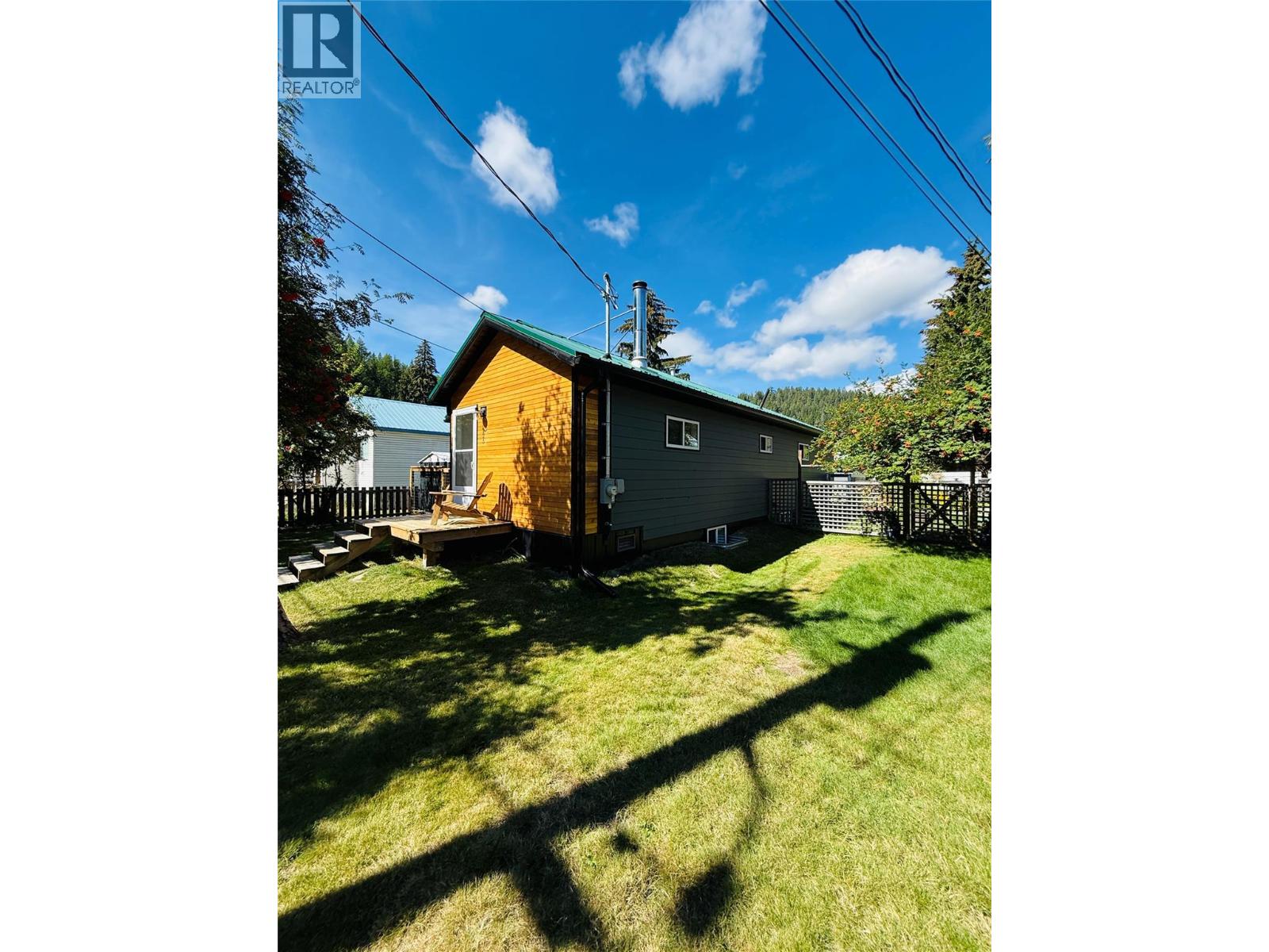 225 Dalgren Street Property Photo 3