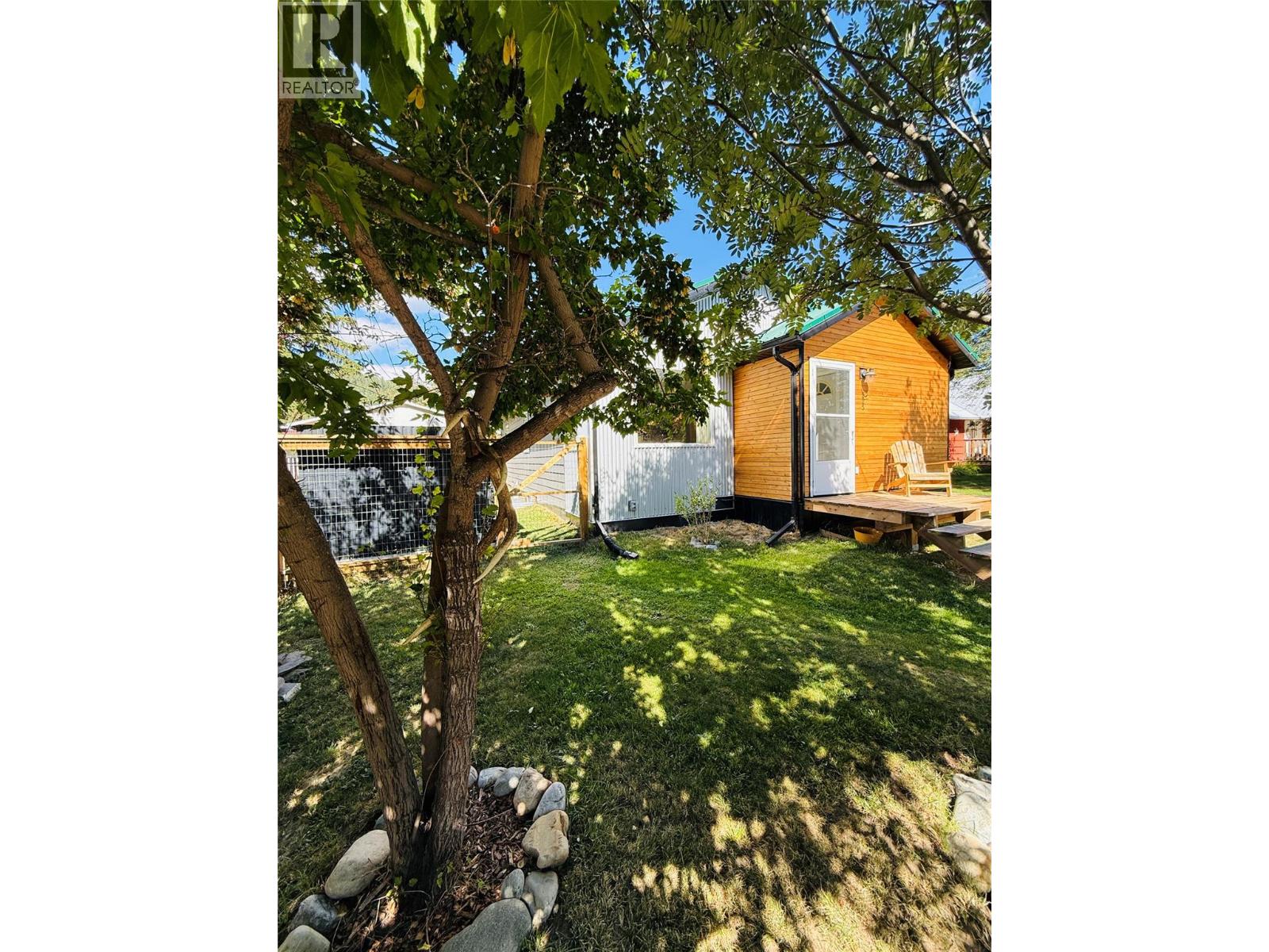 225 Dalgren Street Property Photo 5