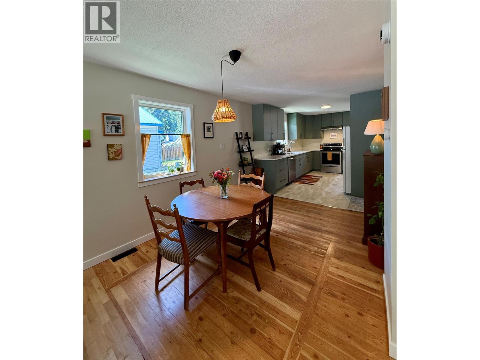 225 Dalgren Street Property Photo 15