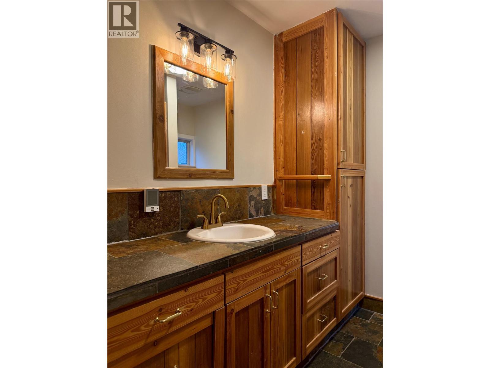 225 Dalgren Street Property Photo 25