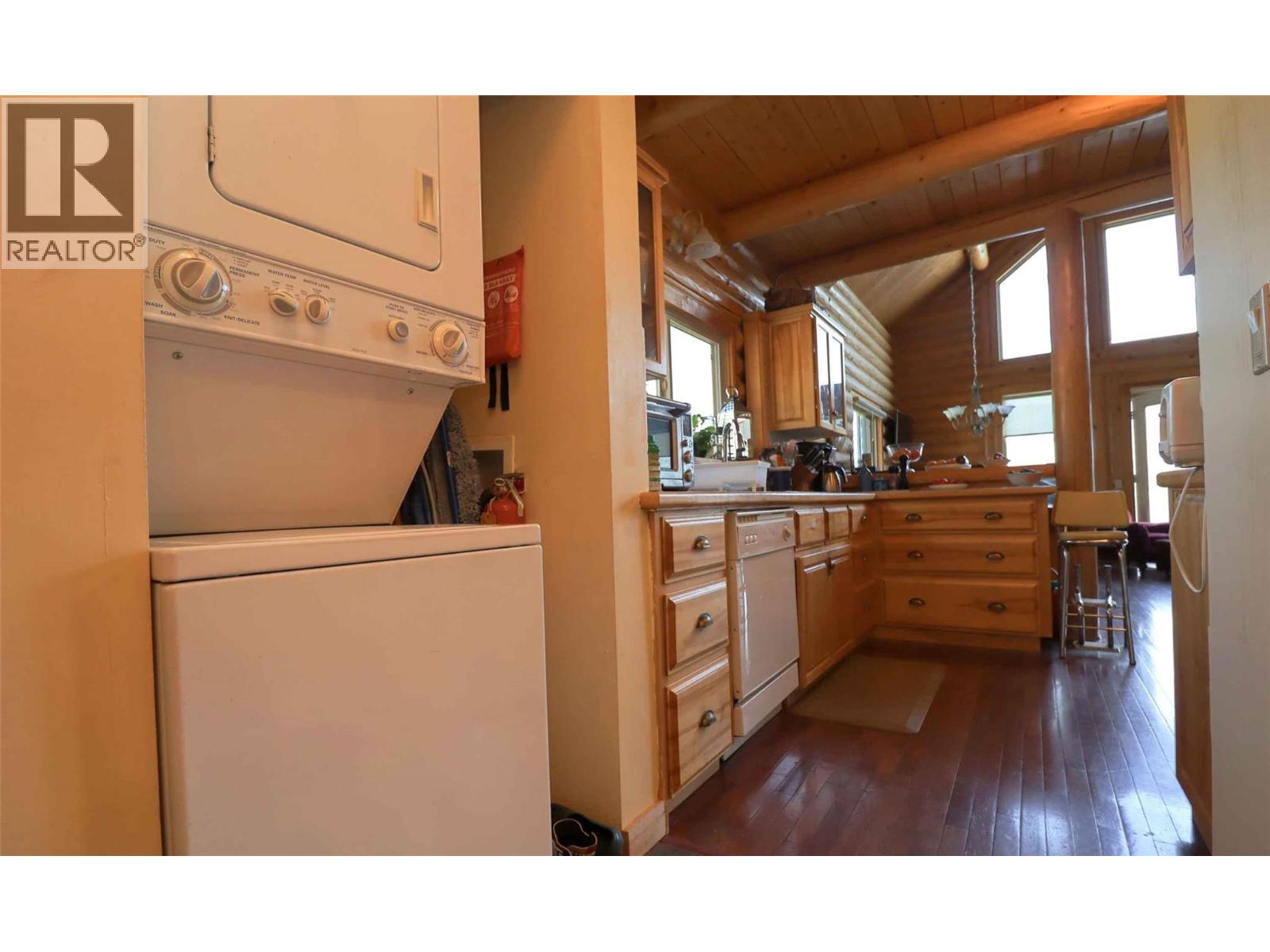 957 Little Shuswap Lake Road Property Photo 13