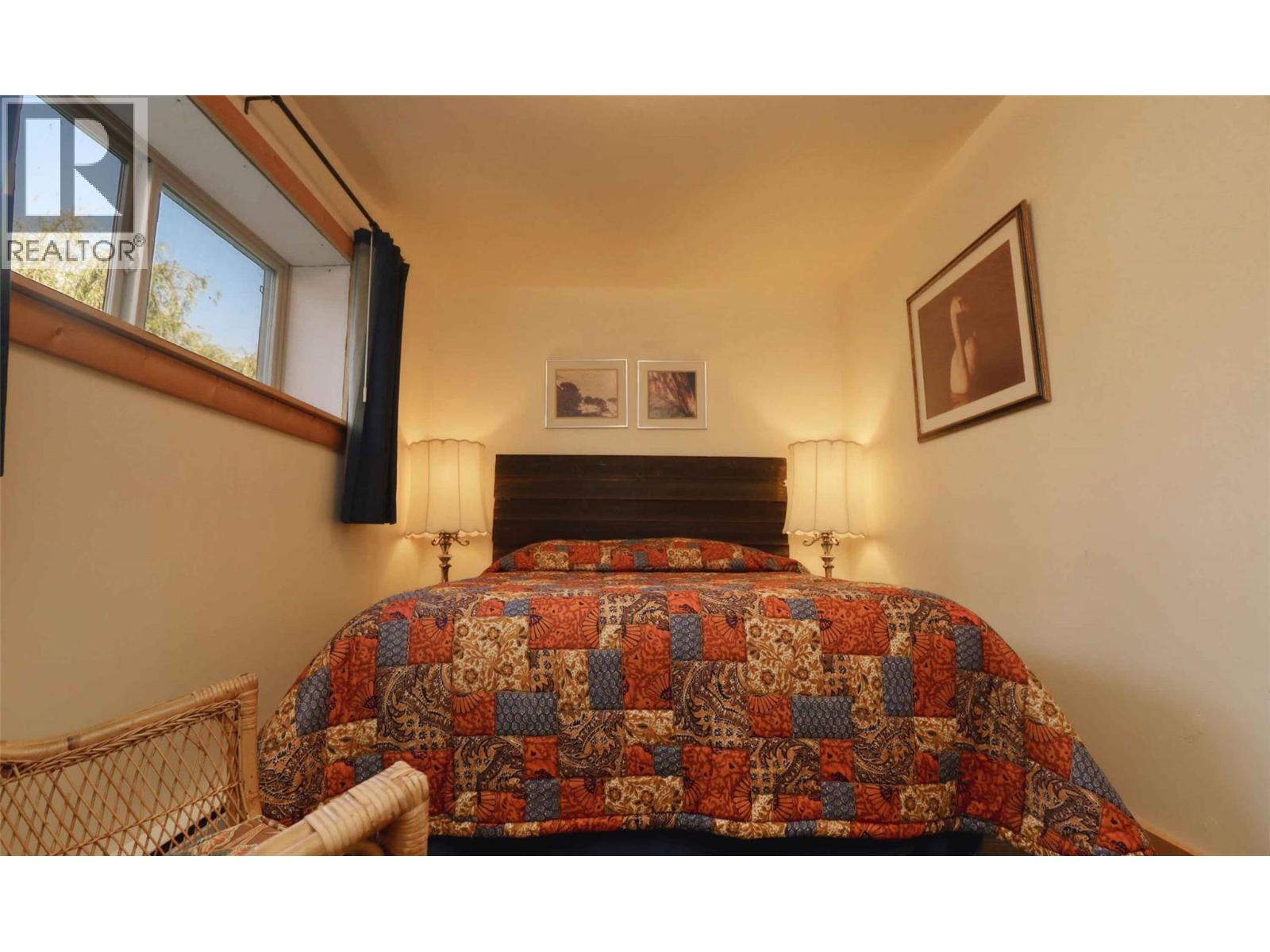 957 Little Shuswap Lake Road Property Photo 18