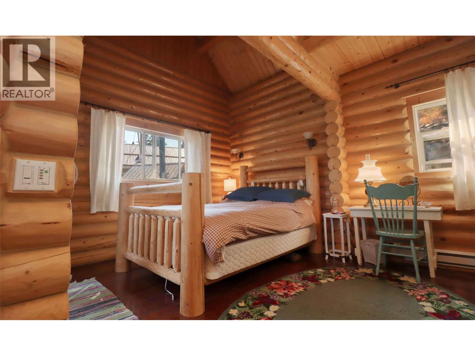 957 Little Shuswap Lake Road Property Photo 27