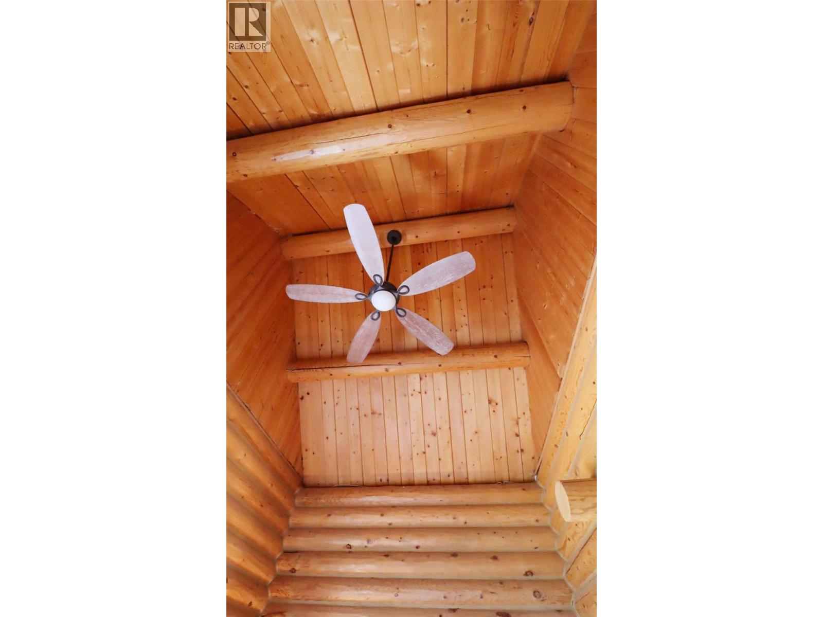957 Little Shuswap Lake Road Property Photo 28