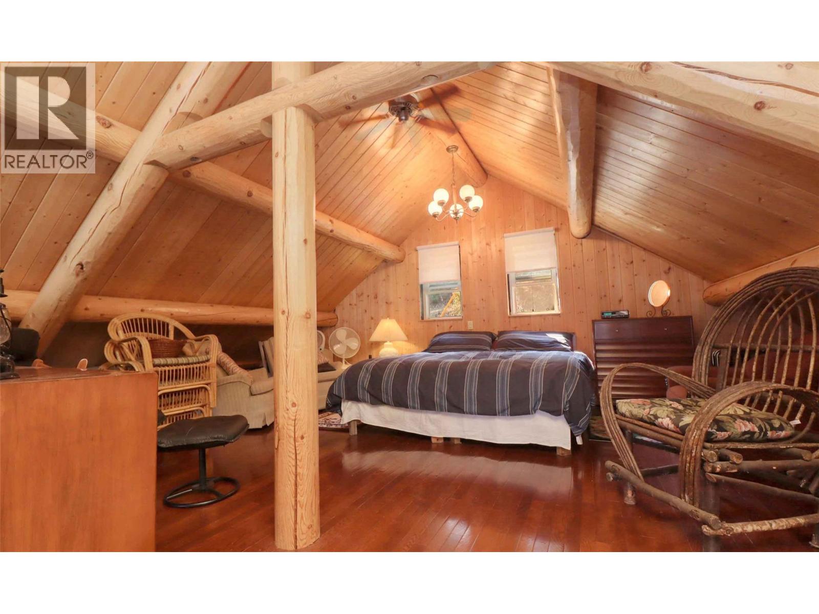 957 Little Shuswap Lake Road Property Photo 31