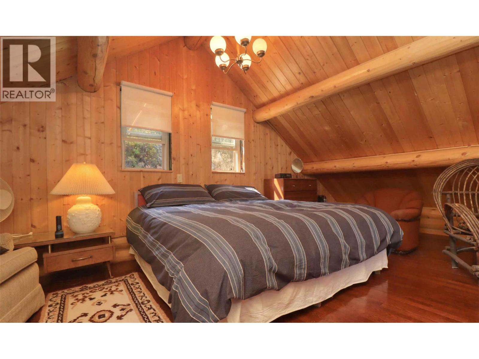 957 Little Shuswap Lake Road Property Photo 32