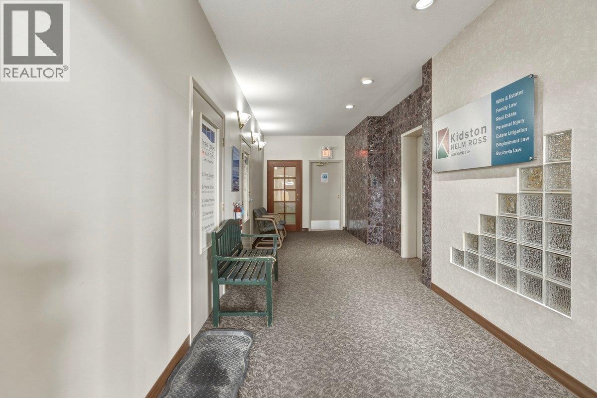 3003 30 Street Property Photo 49