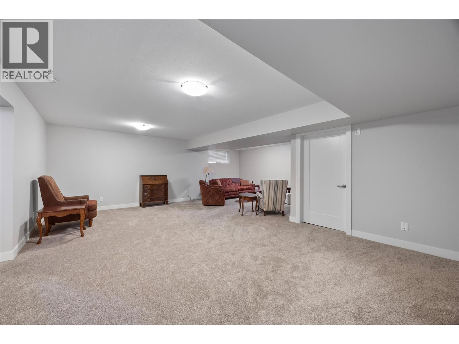 641 Shuswap E Road Unit# 319 Property Photo 22