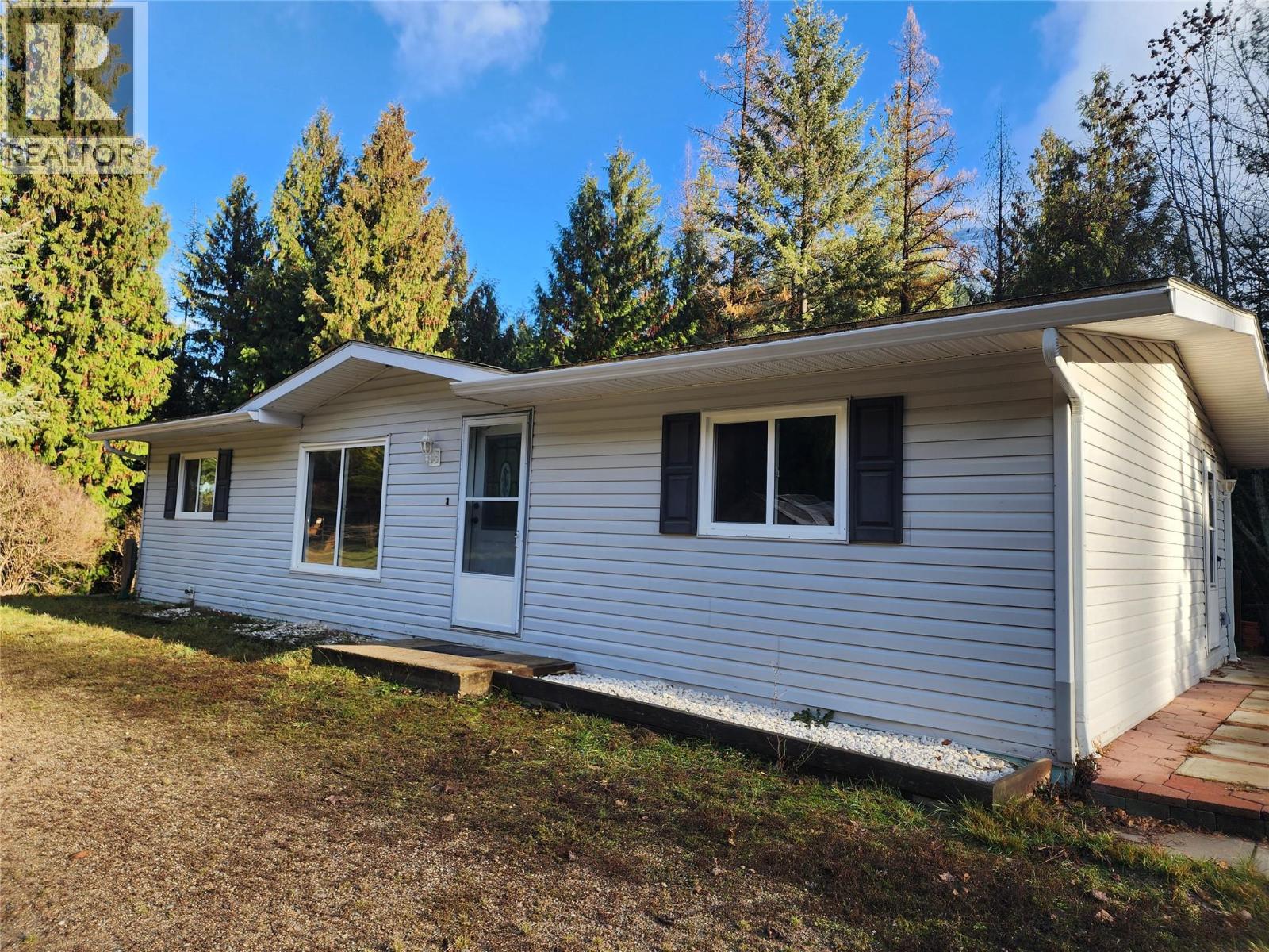 1531 Mountain Ridge Road Property Photo 1